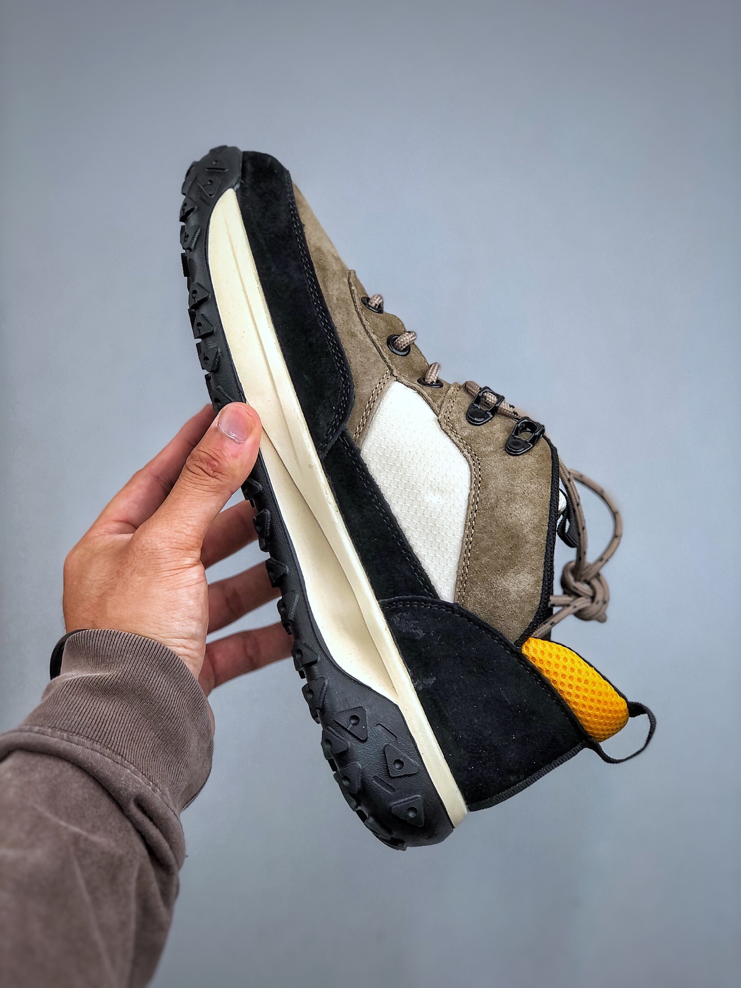 220 新货Timberland添柏岚/天伯伦户外低帮休闲鞋系列-Chinese UA Cheap High Quatity Brand Clothes Bags handbags Sneakers wholesale wholesaler seller from China Factory suppliers Fashion Clothing Shoes best Quality Beautiful Price 220 新货Timberland添柏岚/天伯伦户外低帮休闲鞋系列