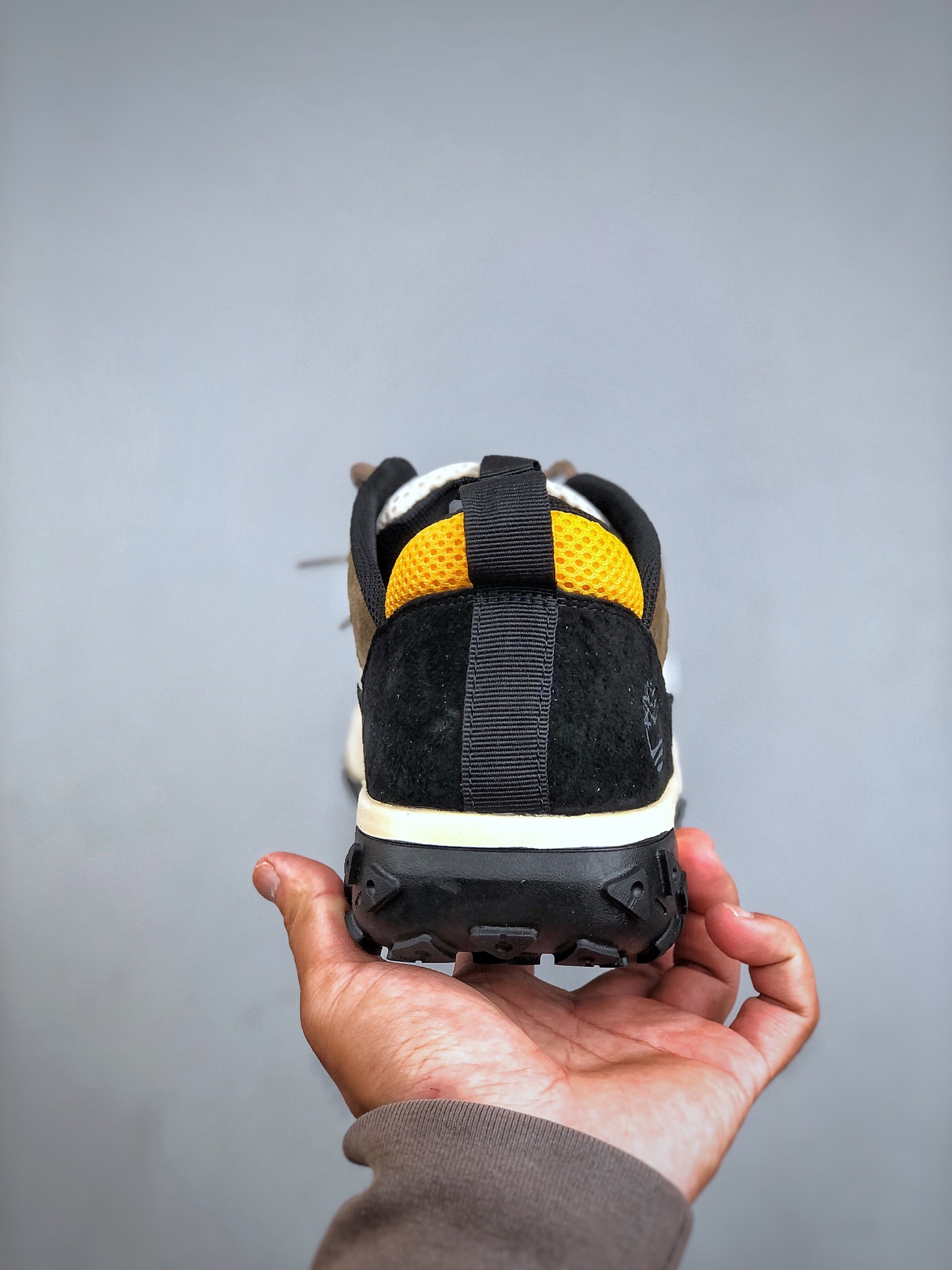 220 新货Timberland添柏岚/天伯伦户外低帮休闲鞋系列-Chinese UA Cheap High Quatity Brand Clothes Bags handbags Sneakers wholesale wholesaler seller from China Factory suppliers Fashion Clothing Shoes best Quality Beautiful Price 220 新货Timberland添柏岚/天伯伦户外低帮休闲鞋系列