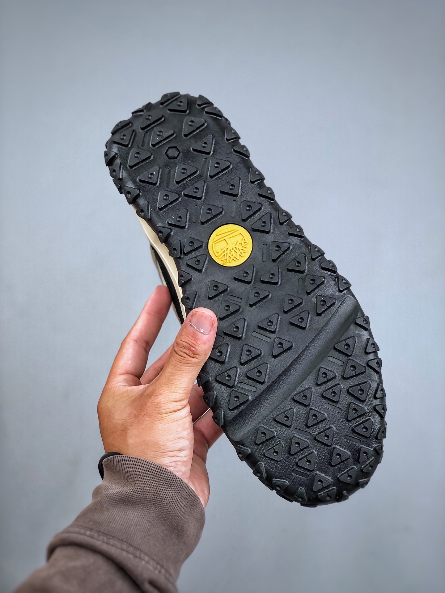 220 新货Timberland添柏岚/天伯伦户外低帮休闲鞋系列-Chinese UA Cheap High Quatity Brand Clothes Bags handbags Sneakers wholesale wholesaler seller from China Factory suppliers Fashion Clothing Shoes best Quality Beautiful Price 220 新货Timberland添柏岚/天伯伦户外低帮休闲鞋系列