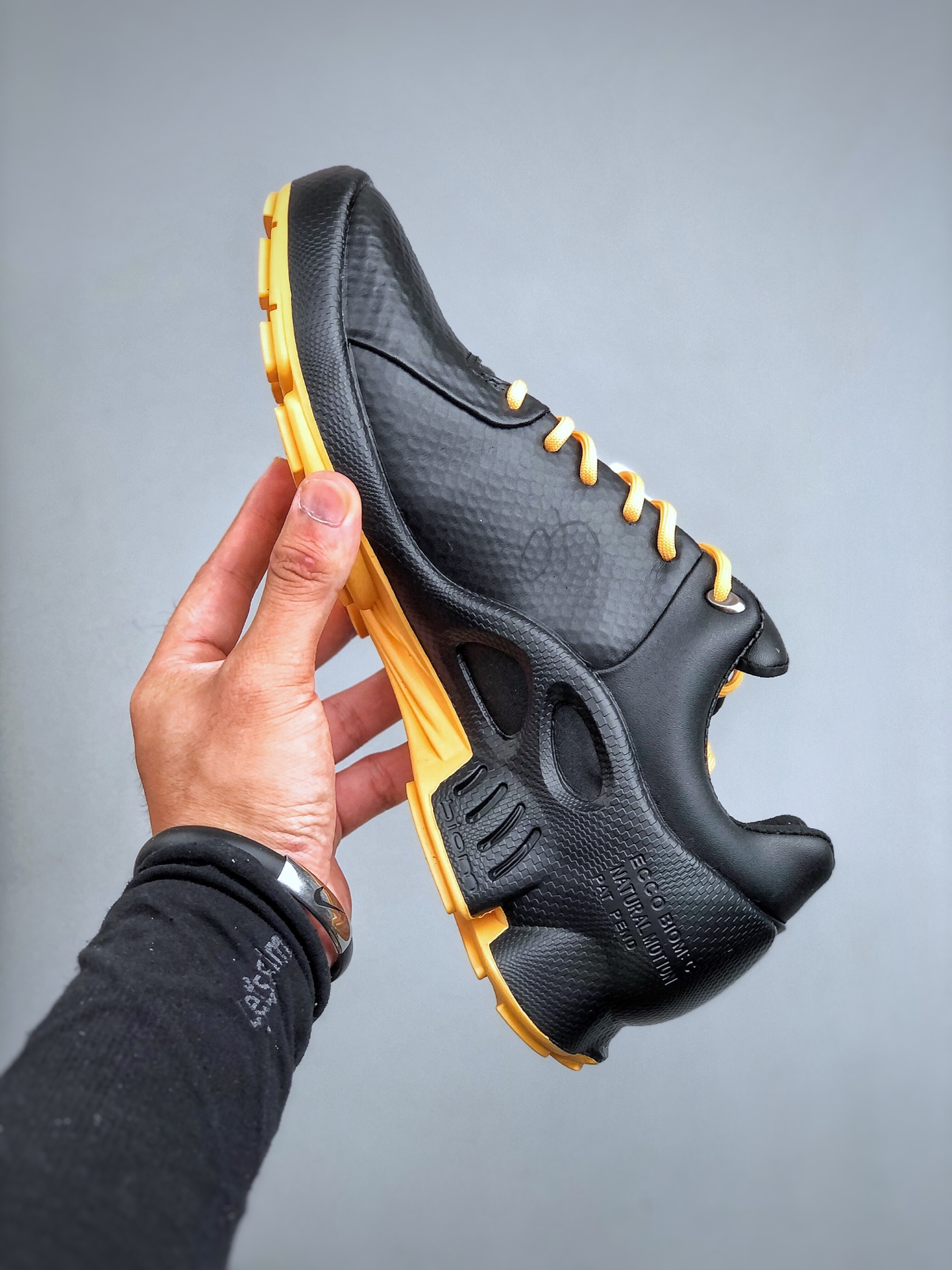 280 Ecco 2024爱步 15周年经典 特有LOGO车边 特别有型 北欧风格 舒适 休闲保暖 超弹性 耐磨 减震-Chinese UA Cheap High Quatity Brand Clothes Bags handbags Sneakers wholesale wholesaler seller from China Factory suppliers Fashion Clothing Shoes best Quality Beautiful Price 280 Ecco 2024爱步 15周年经典 特有LOGO车边 特别有型 北欧风格 舒适 休闲保暖 超弹性 耐磨 减震