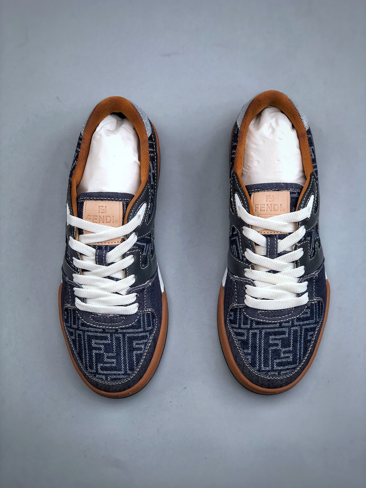 380 广东原装高端品质 FENDI芬迪 Match 圆头厚底 低帮板鞋 Fendi芬迪情侣款休闲鞋