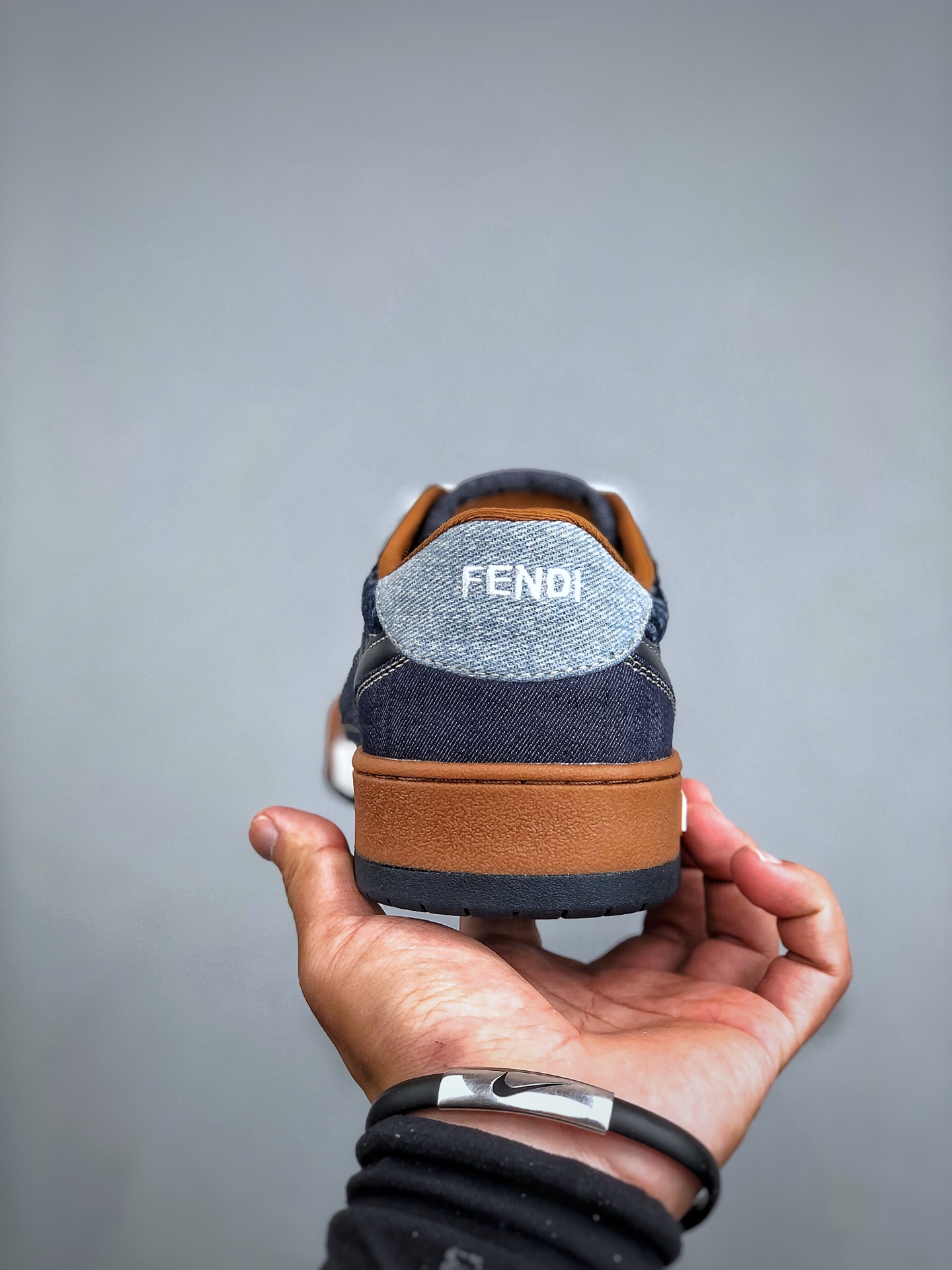 380 广东原装高端品质 FENDI芬迪 Match 圆头厚底 低帮板鞋 Fendi芬迪情侣款休闲鞋