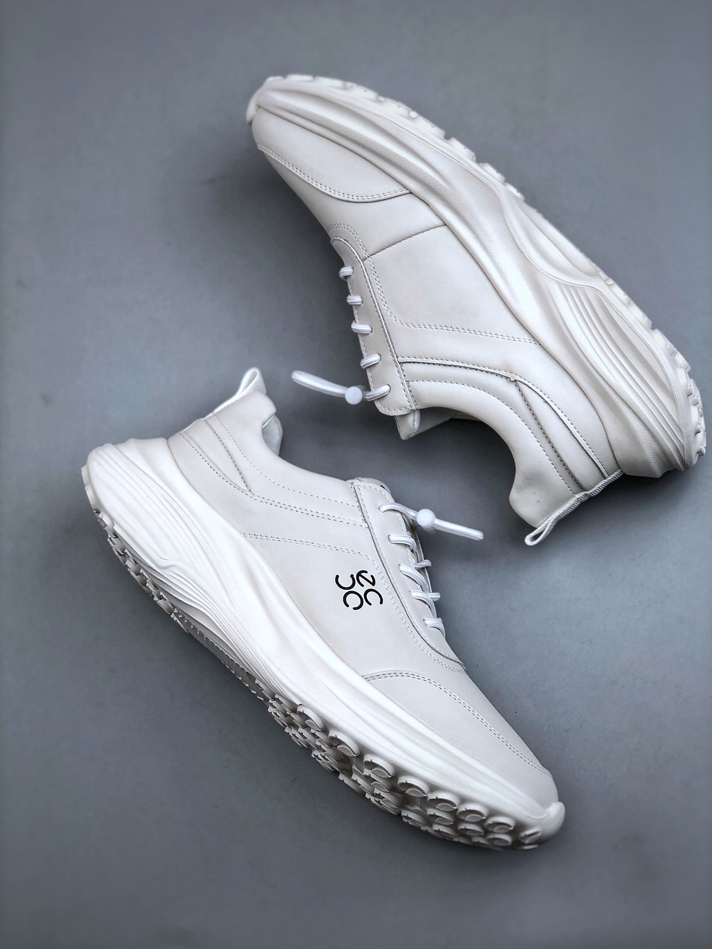 240 2025 ECCO爱步最新款男款运动鞋休闲潮流 透气慢跑鞋 老爹鞋 健步BIOM2.2 830774