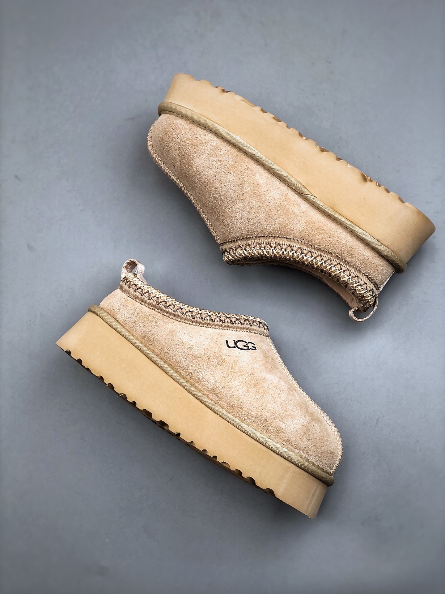 200 新货#UGG 塔茨系列加厚款 穆勒风包头5CM半拖鞋 民族风秋冬雪地靴 羊皮毛一体高品质