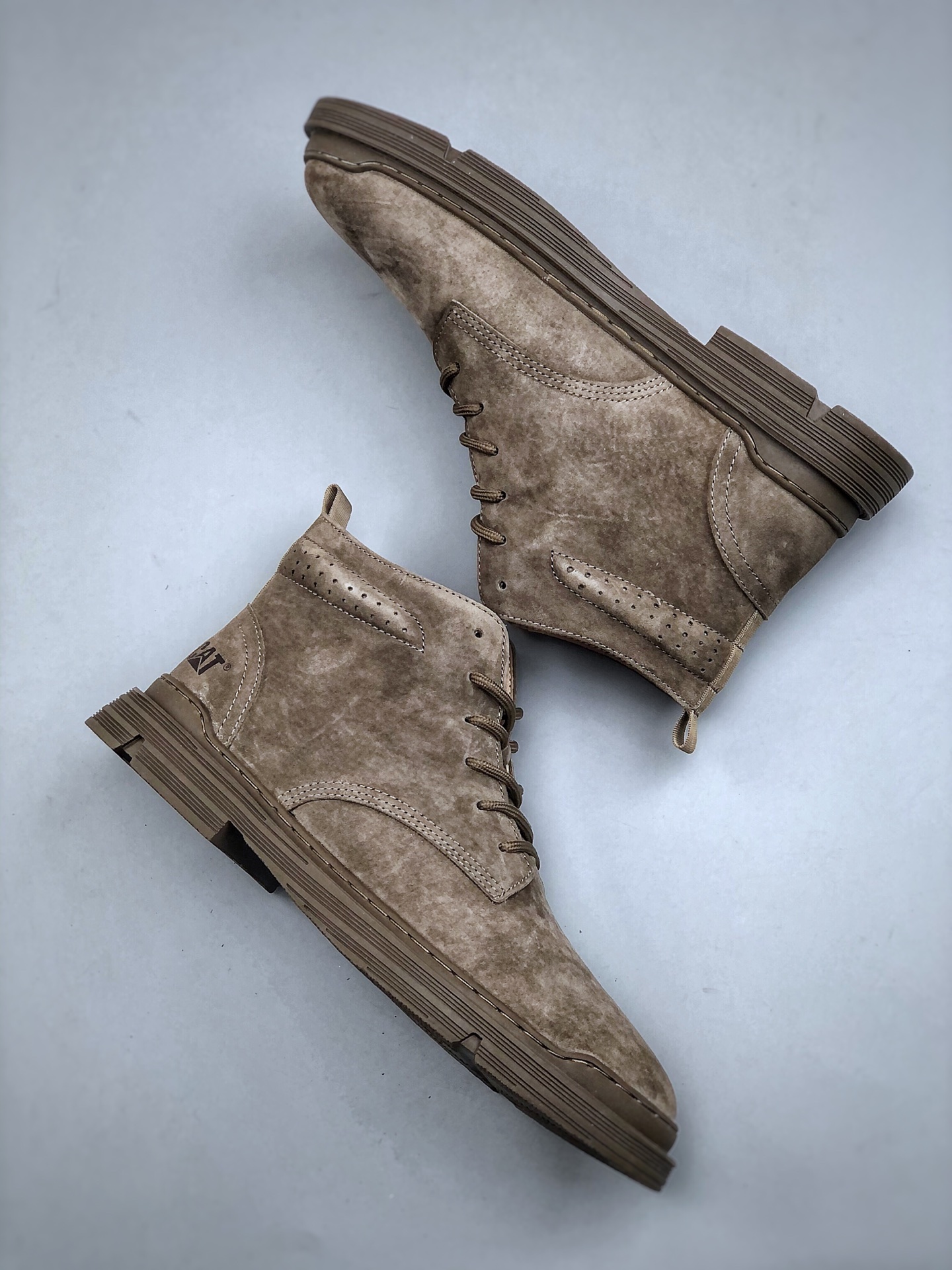 260 25年秋冬款CAT硬汉推土机品牌·卡特Tramp Hike Low款户外中邦休闲系带男鞋