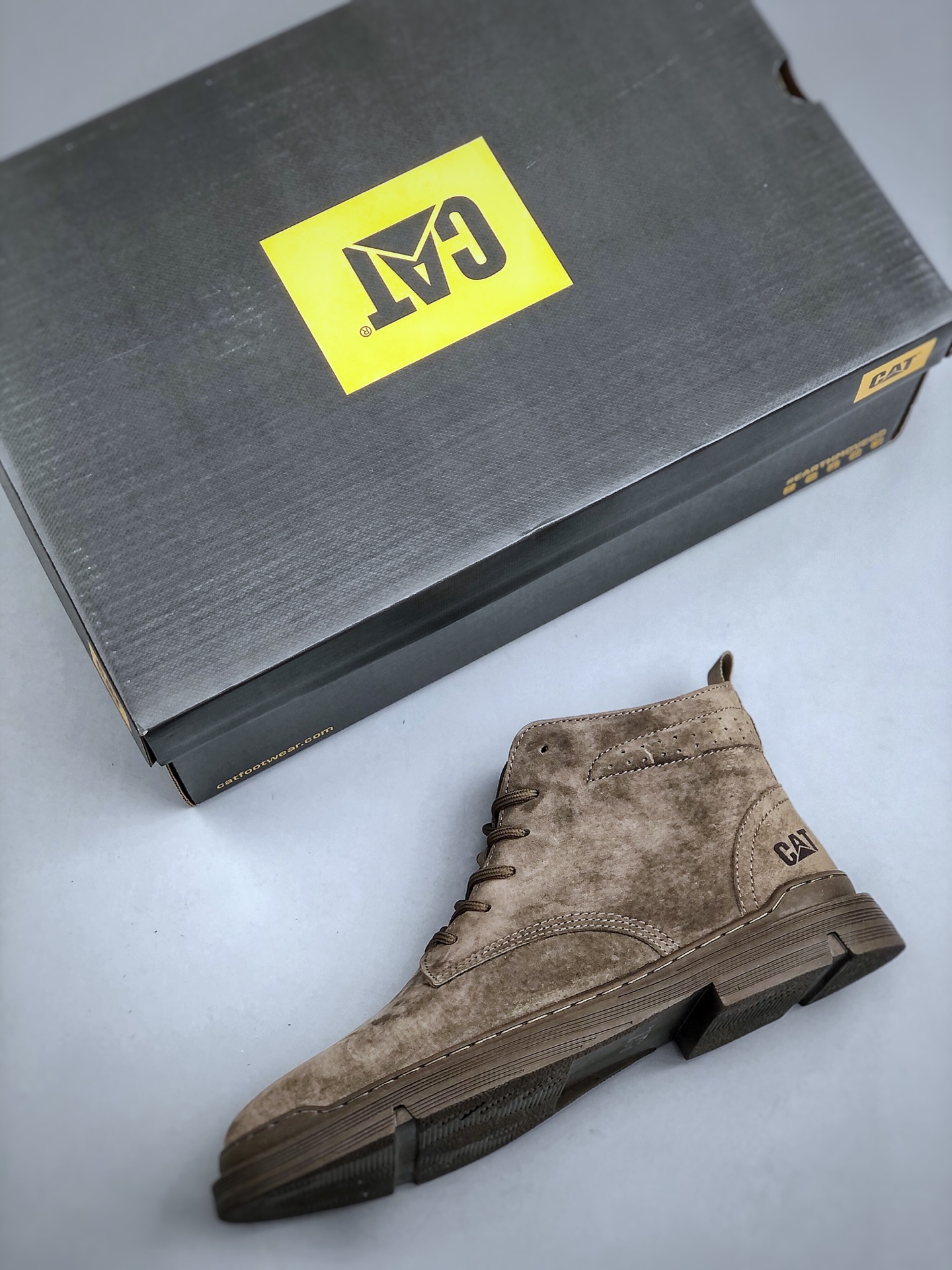 260 25年秋冬款CAT硬汉推土机品牌·卡特Tramp Hike Low款户外中邦休闲系带男鞋