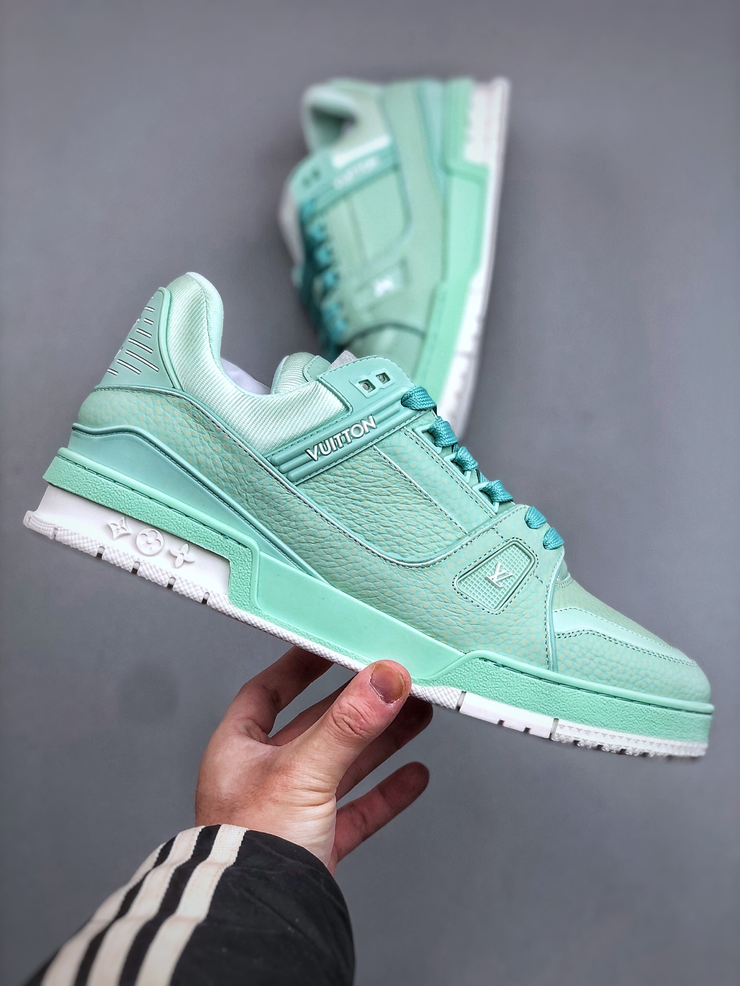 420K广奢高端货 LOUIS VUITTON 路易威登 LV Trainer 牛皮革 板鞋-Chinese UA Cheap High Quatity Brand Clothes Bags handbags Sneakers wholesale wholesaler seller from China Factory suppliers Fashion Clothing Shoes best Quality Beautiful Price 420K广奢高端货 LOUIS VUITTON 路易威登 LV Trainer 牛皮革 板鞋