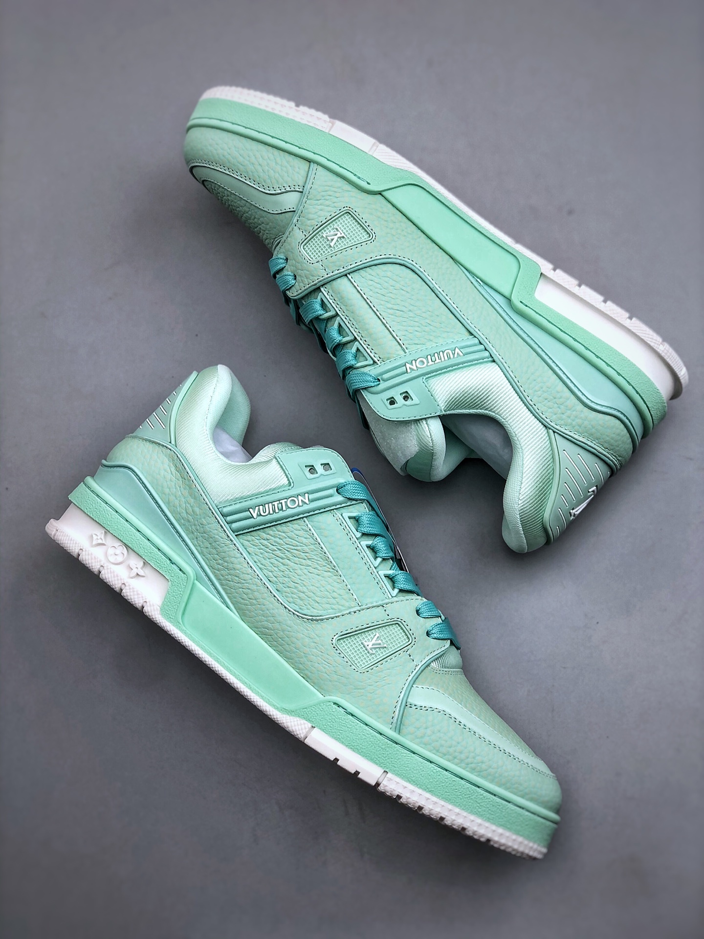 420K广奢高端货 LOUIS VUITTON 路易威登 LV Trainer 牛皮革 板鞋-Chinese UA Cheap High Quatity Brand Clothes Bags handbags Sneakers wholesale wholesaler seller from China Factory suppliers Fashion Clothing Shoes best Quality Beautiful Price 420K广奢高端货 LOUIS VUITTON 路易威登 LV Trainer 牛皮革 板鞋