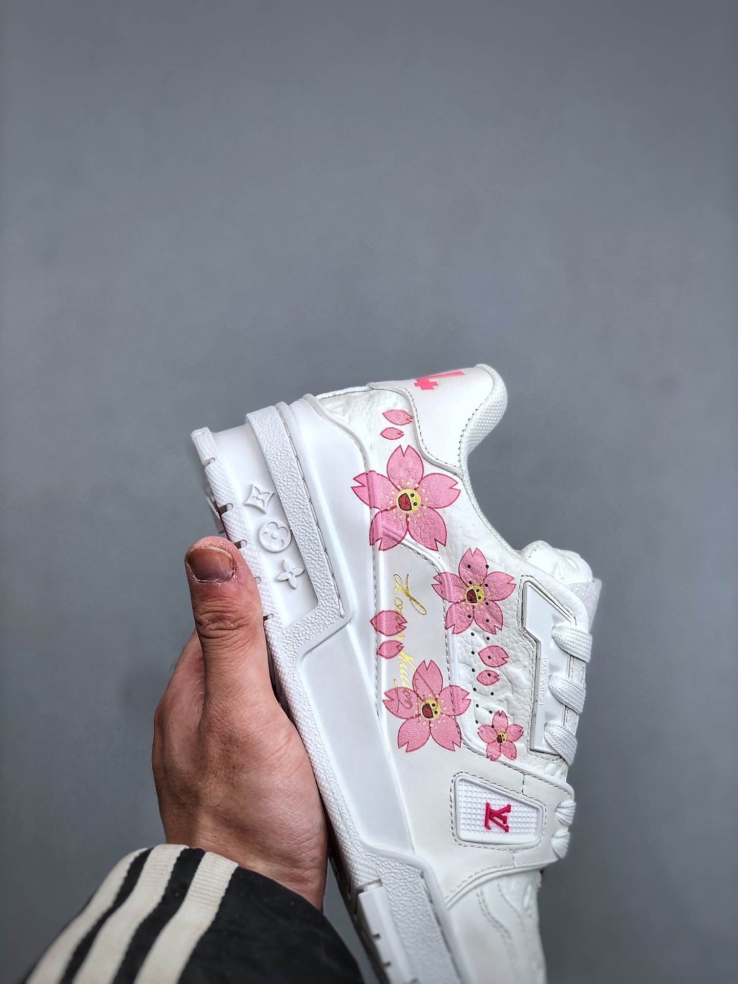 420K广奢高端货 LOUIS VUITTON 路易威登 LV Trainer 牛皮革 板鞋-Chinese UA Cheap High Quatity Brand Clothes Bags handbags Sneakers wholesale wholesaler seller from China Factory suppliers Fashion Clothing Shoes best Quality Beautiful Price 420K广奢高端货 LOUIS VUITTON 路易威登 LV Trainer 牛皮革 板鞋