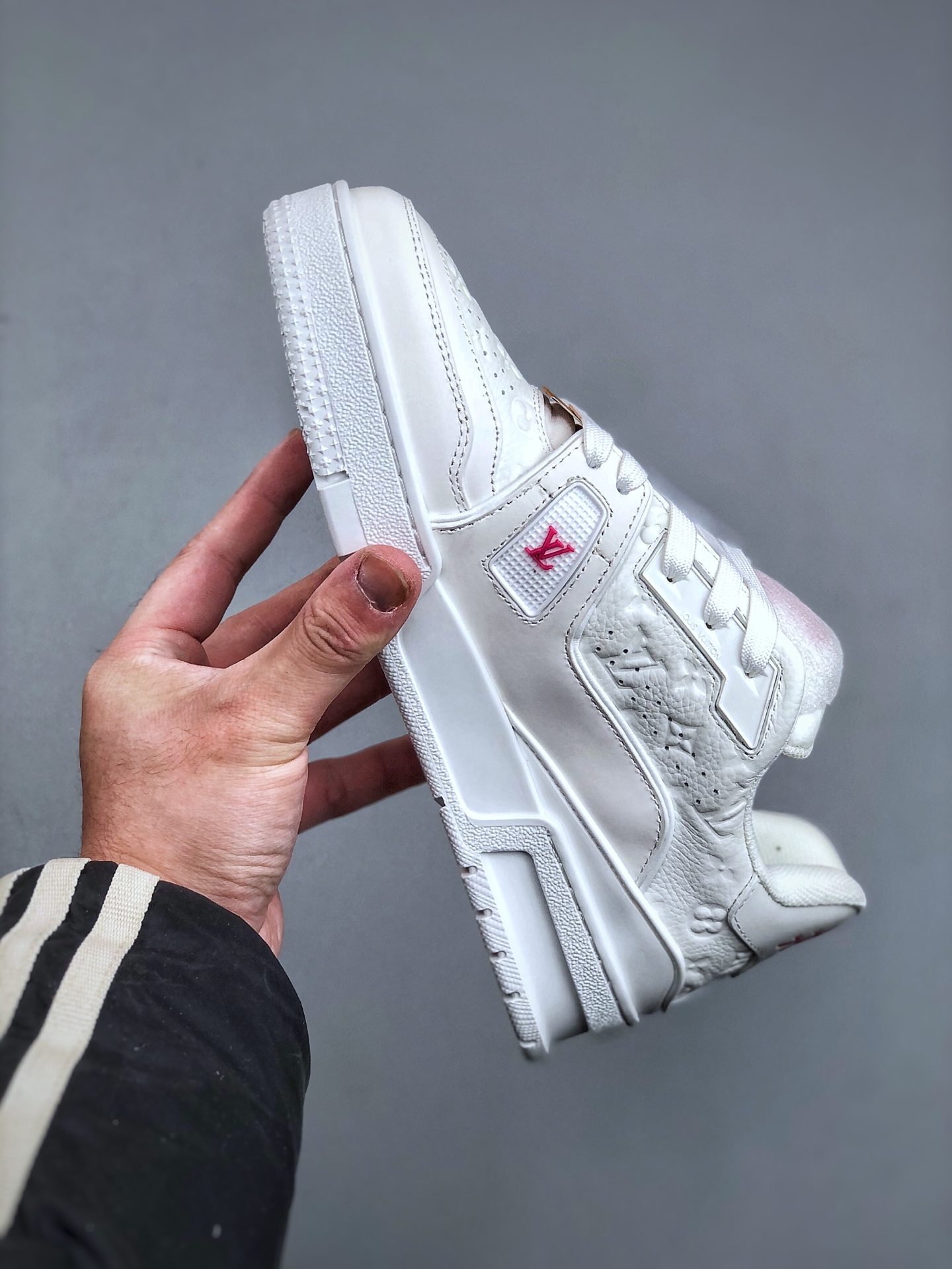 420K广奢高端货 LOUIS VUITTON 路易威登 LV Trainer 牛皮革 板鞋-Chinese UA Cheap High Quatity Brand Clothes Bags handbags Sneakers wholesale wholesaler seller from China Factory suppliers Fashion Clothing Shoes best Quality Beautiful Price 420K广奢高端货 LOUIS VUITTON 路易威登 LV Trainer 牛皮革 板鞋