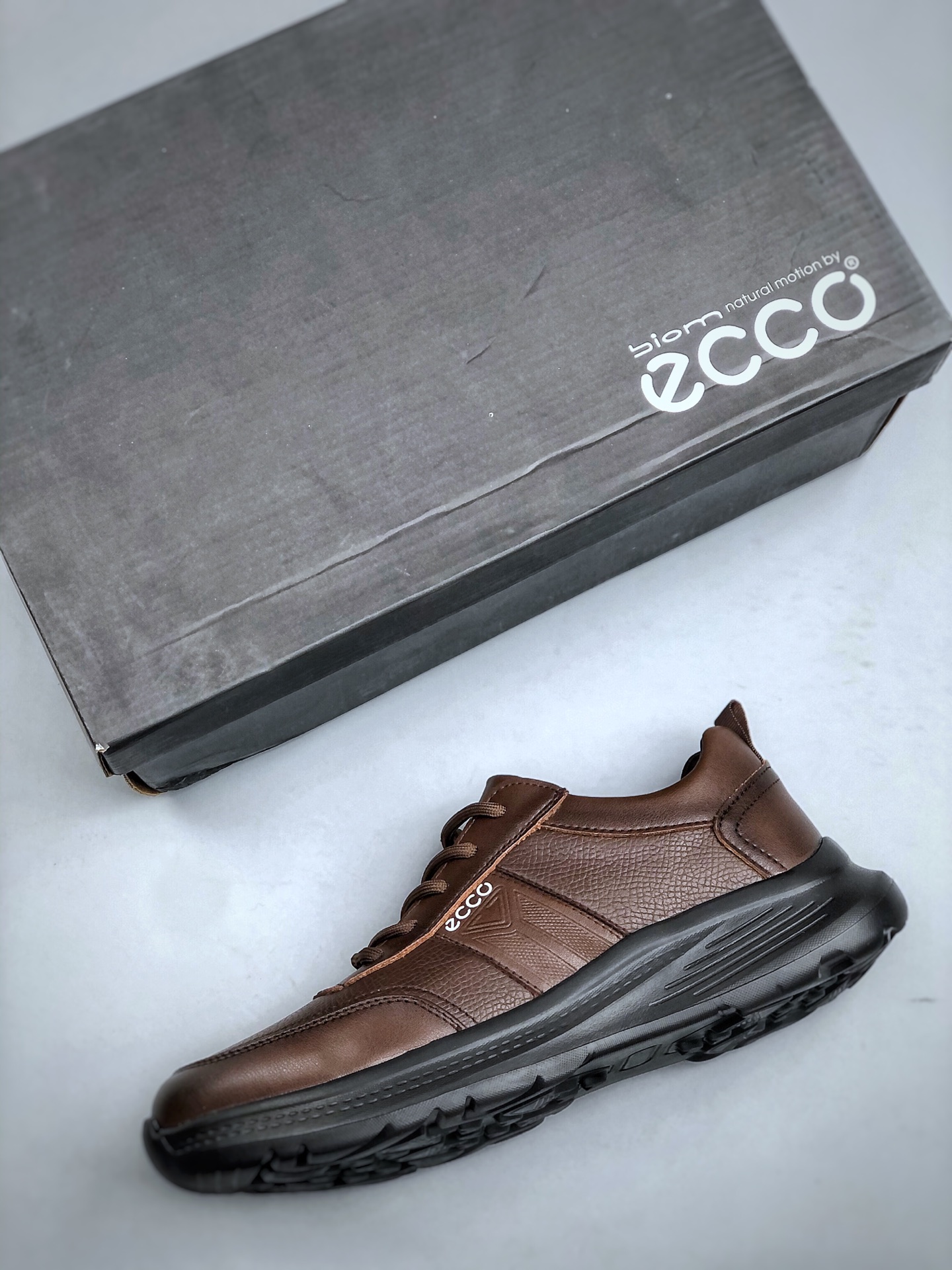240 ECCO/原盒爱步广东1比1货源 2025最新款 新一代ecco男鞋 时尚正装男士登山鞋潮鞋 专柜同步高端时尚潮流休闲鞋-Chinese UA Cheap High Quatity Brand Clothes Bags handbags Sneakers wholesale wholesaler seller from China Factory suppliers Fashion Clothing Shoes best Quality Beautiful Price 240 ECCO/原盒爱步广东1比1货源 2025最新款 新一代ecco男鞋 时尚正装男士登山鞋潮鞋 专柜同步高端时尚潮流休闲鞋