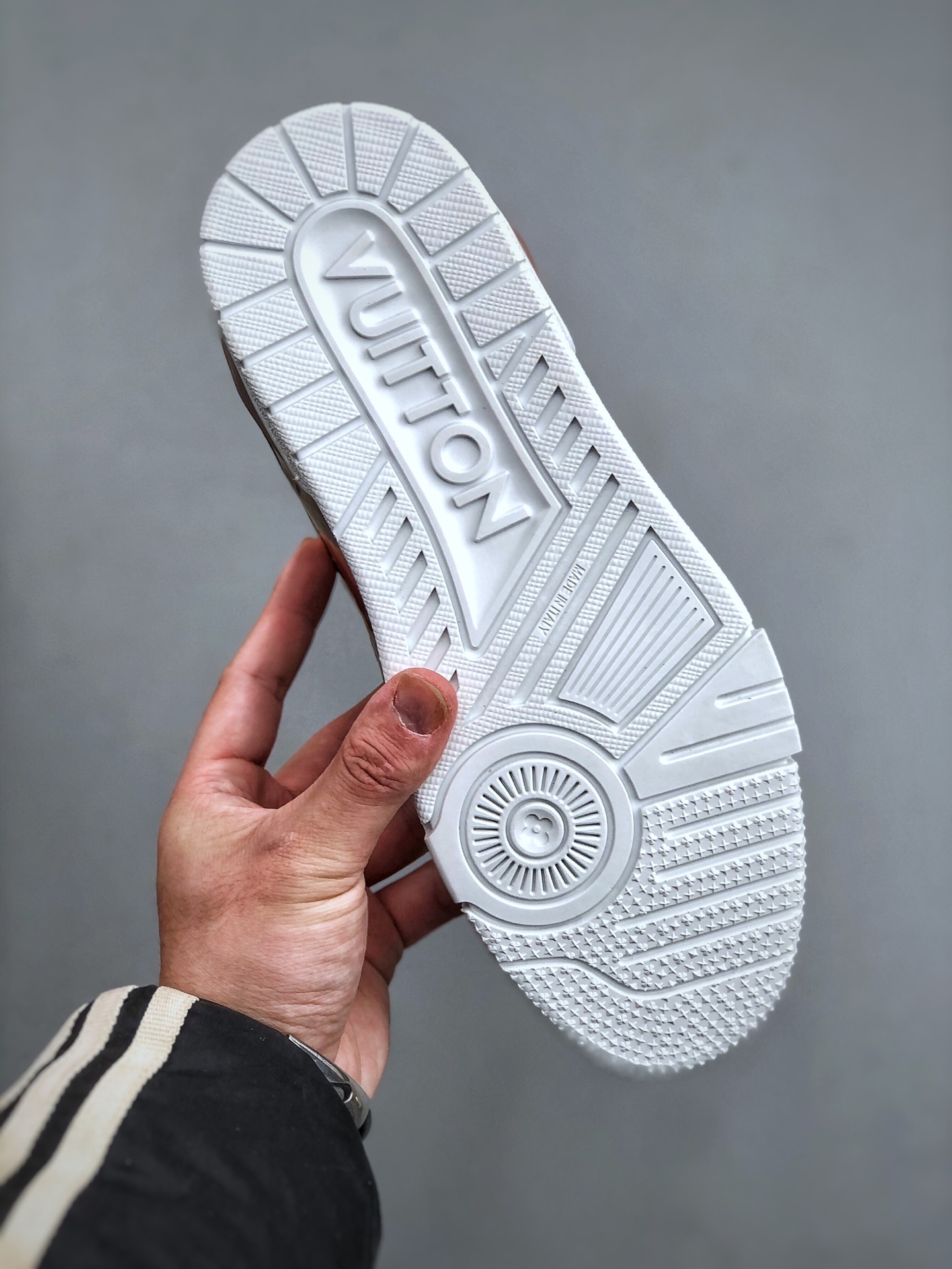 Louis Vuitton 专柜款经典鞋履 8