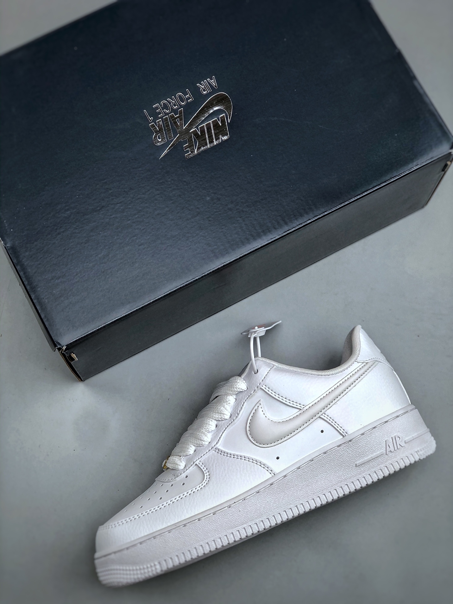 MiniCost Shoe 3