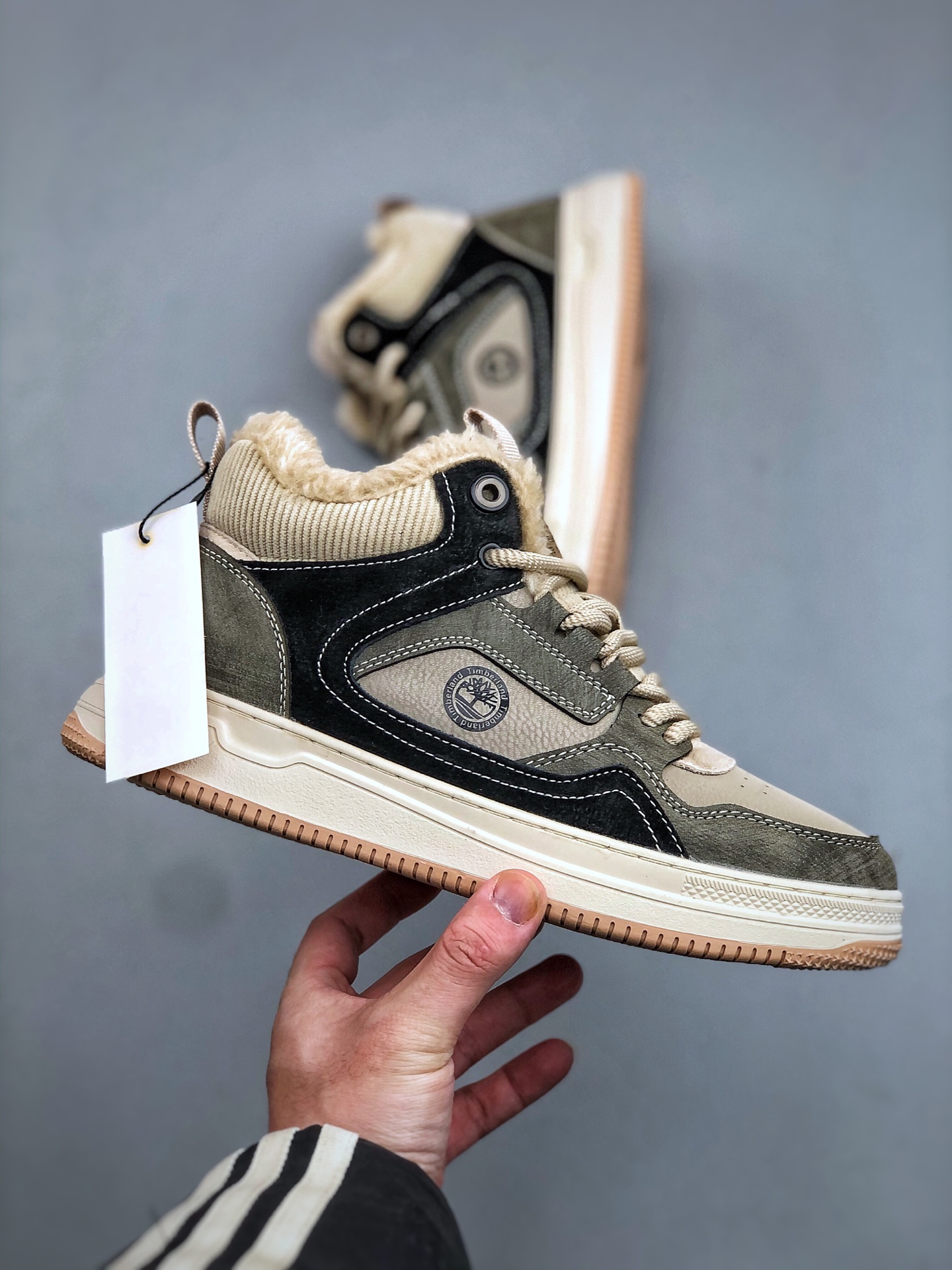 240 Timberland 天伯伦/添柏岚经典款 25ss新款中帮(加绒) TB23066-Chinese UA Cheap High Quatity Brand Clothes Bags handbags Sneakers wholesale wholesaler seller from China Factory suppliers Fashion Clothing Shoes best Quality Beautiful Price 240 Timberland 天伯伦/添柏岚经典款 25ss新款中帮(加绒) TB23066