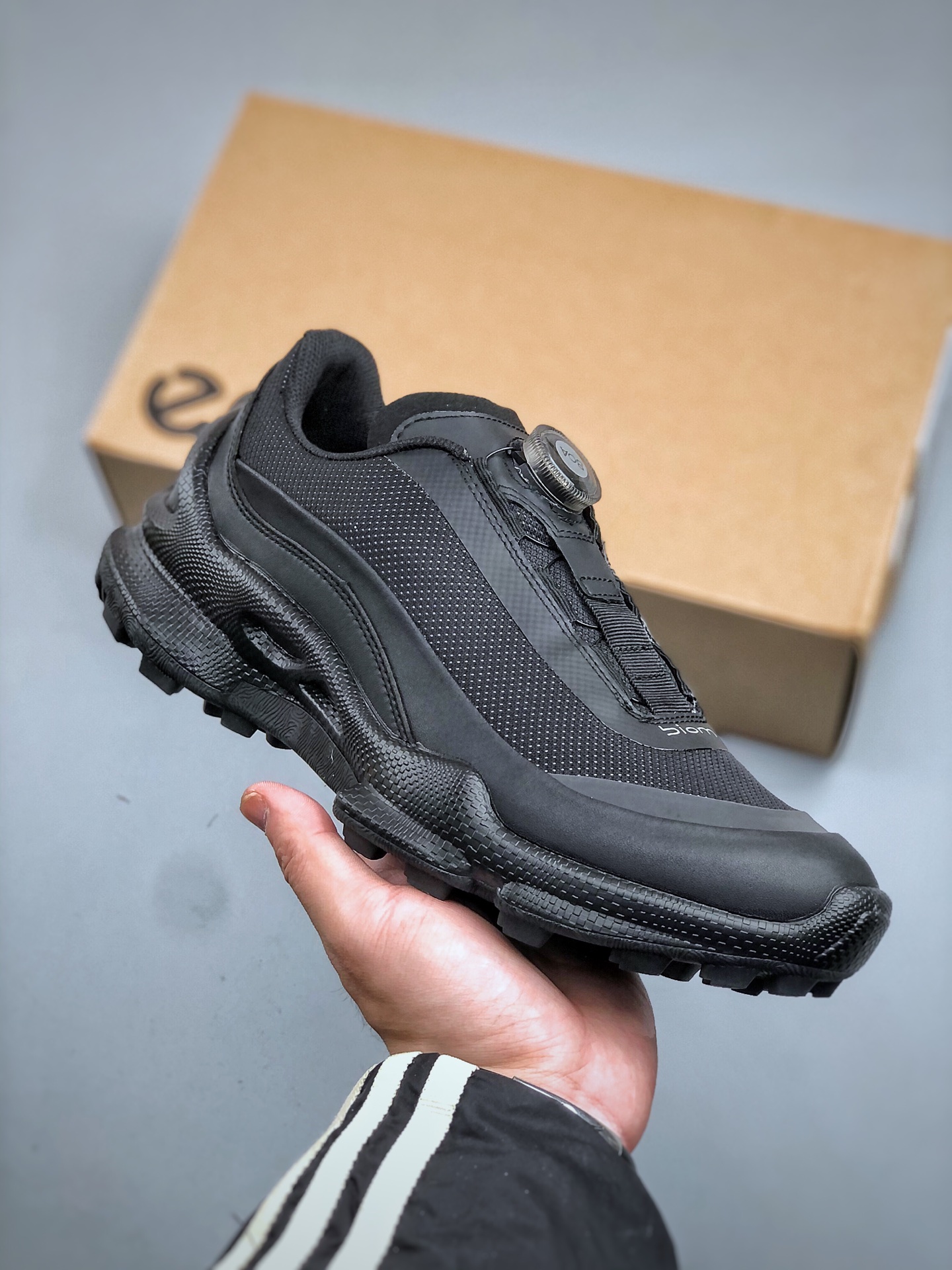 _dn09suY_3OZ4NYyJY5csFV6OskBz4ncV7rzX_CQ