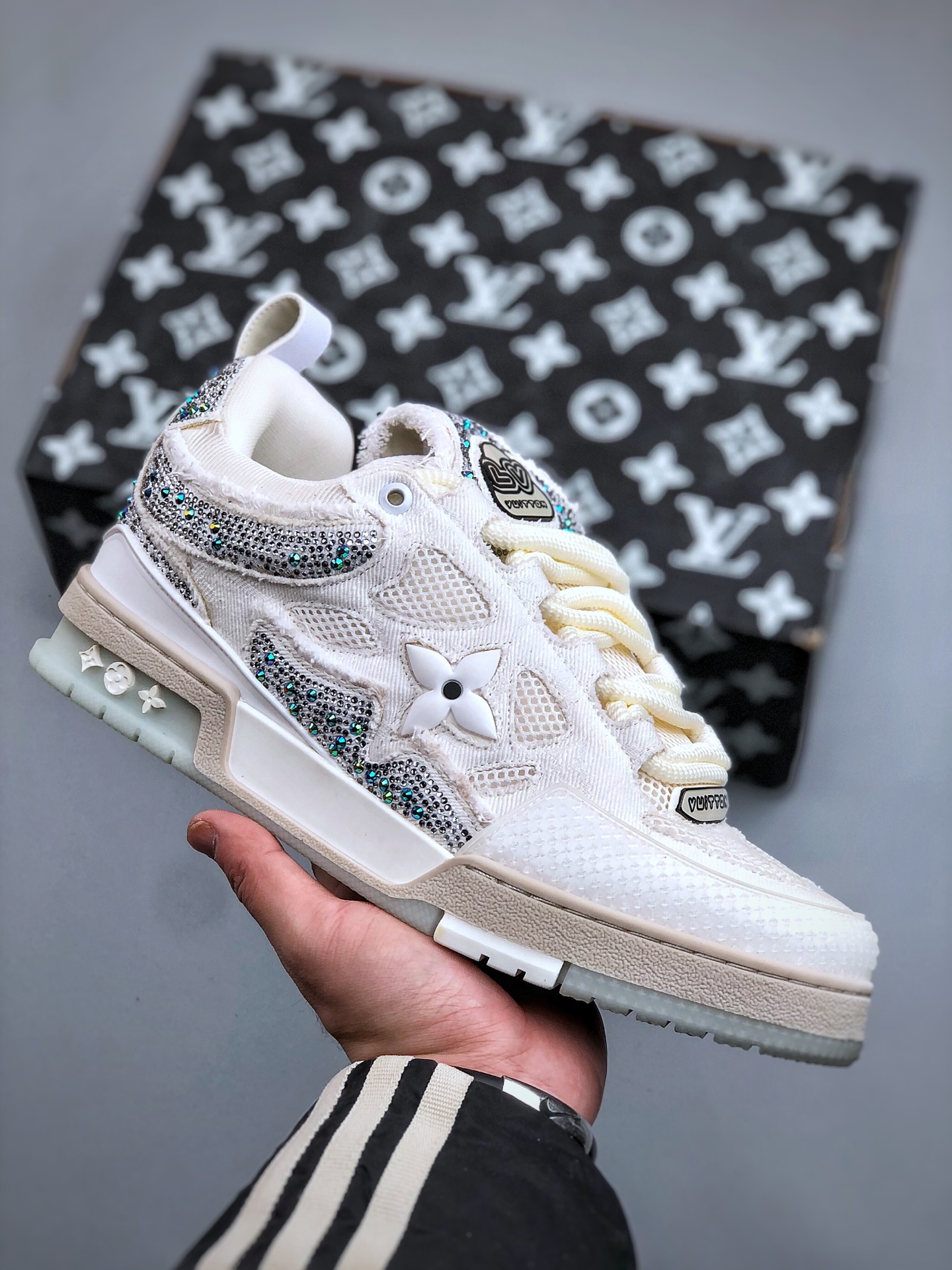 _dim9sfty_WVuOuf6tkPNaxGlauMotFlGx39sz3A