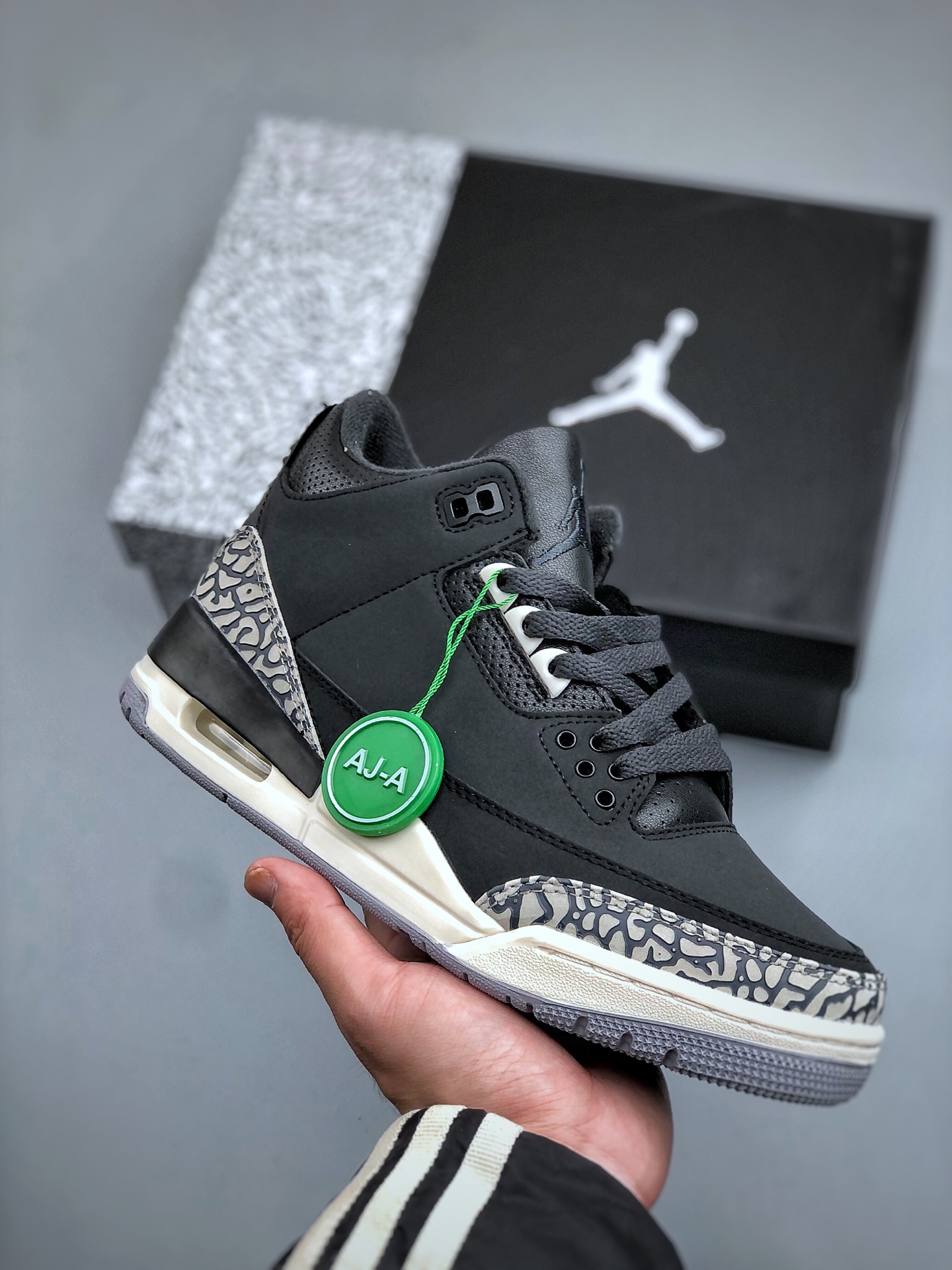 _d-o9sCcehxkdmooxd3dRz_aFkQW67NZczKjUHOQ