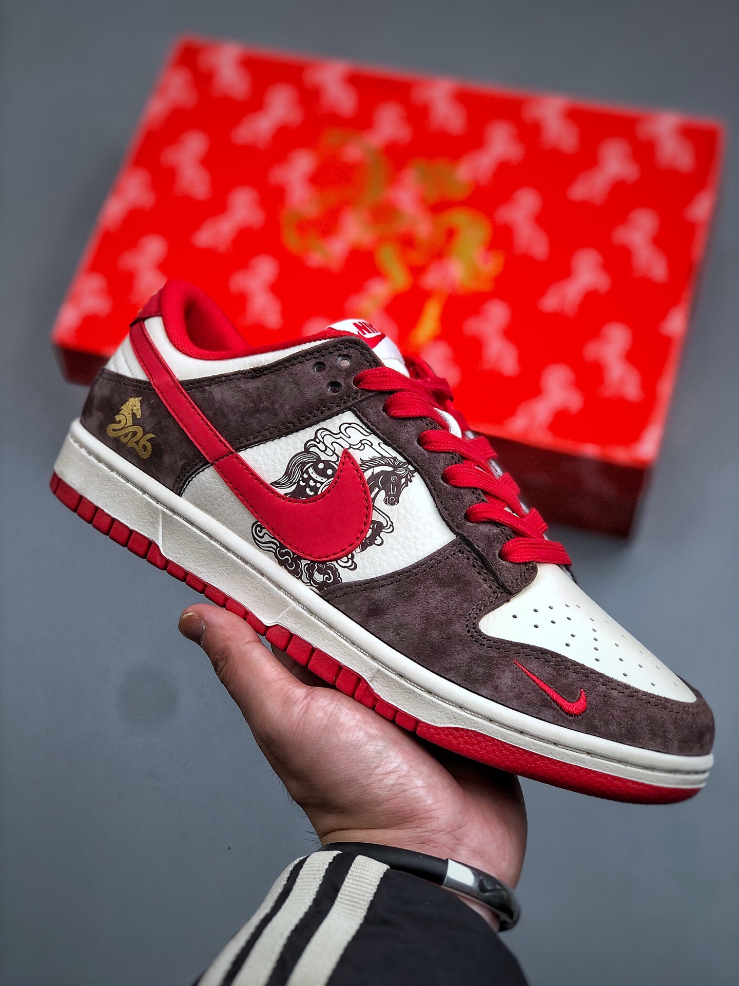 _dmh9s2-u81C22hg6PCQSJ98U7FBB4v7kBUvvWsg