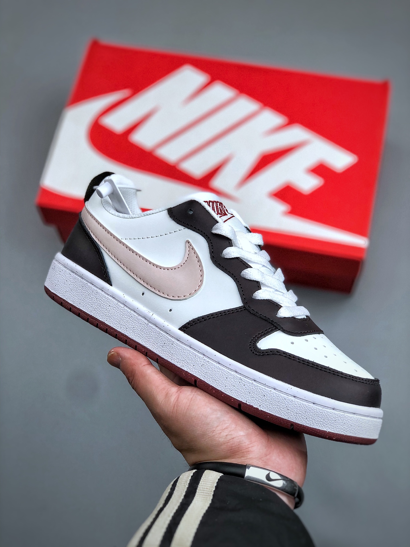 _dkv9szNeeGyeBq1f0Dku1pg7ZPqY3bBIJ76thrQ