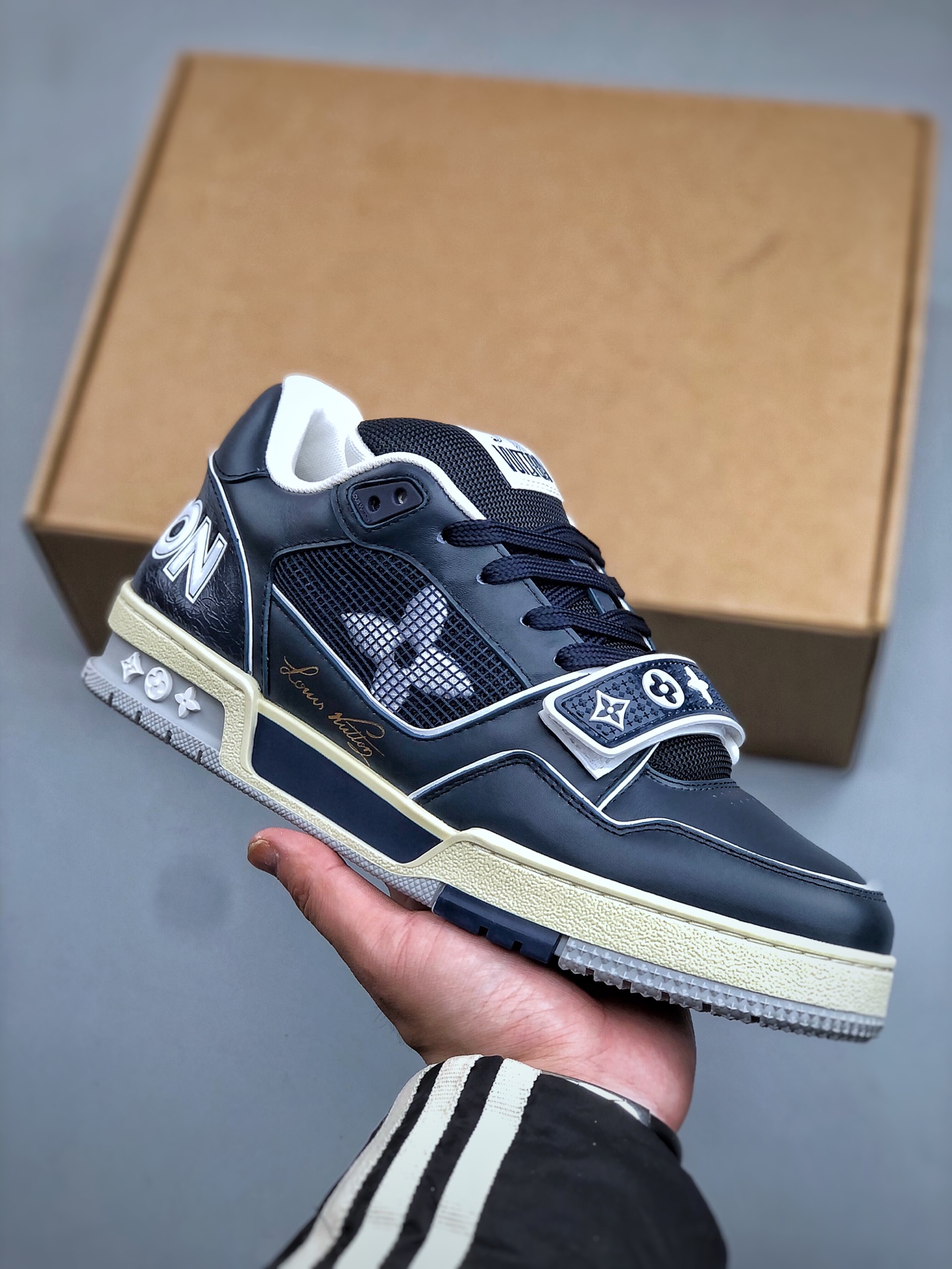 _dvL9sdtwgE41cbkz_wJ_BzeGFGJsBbmcb3Koptw