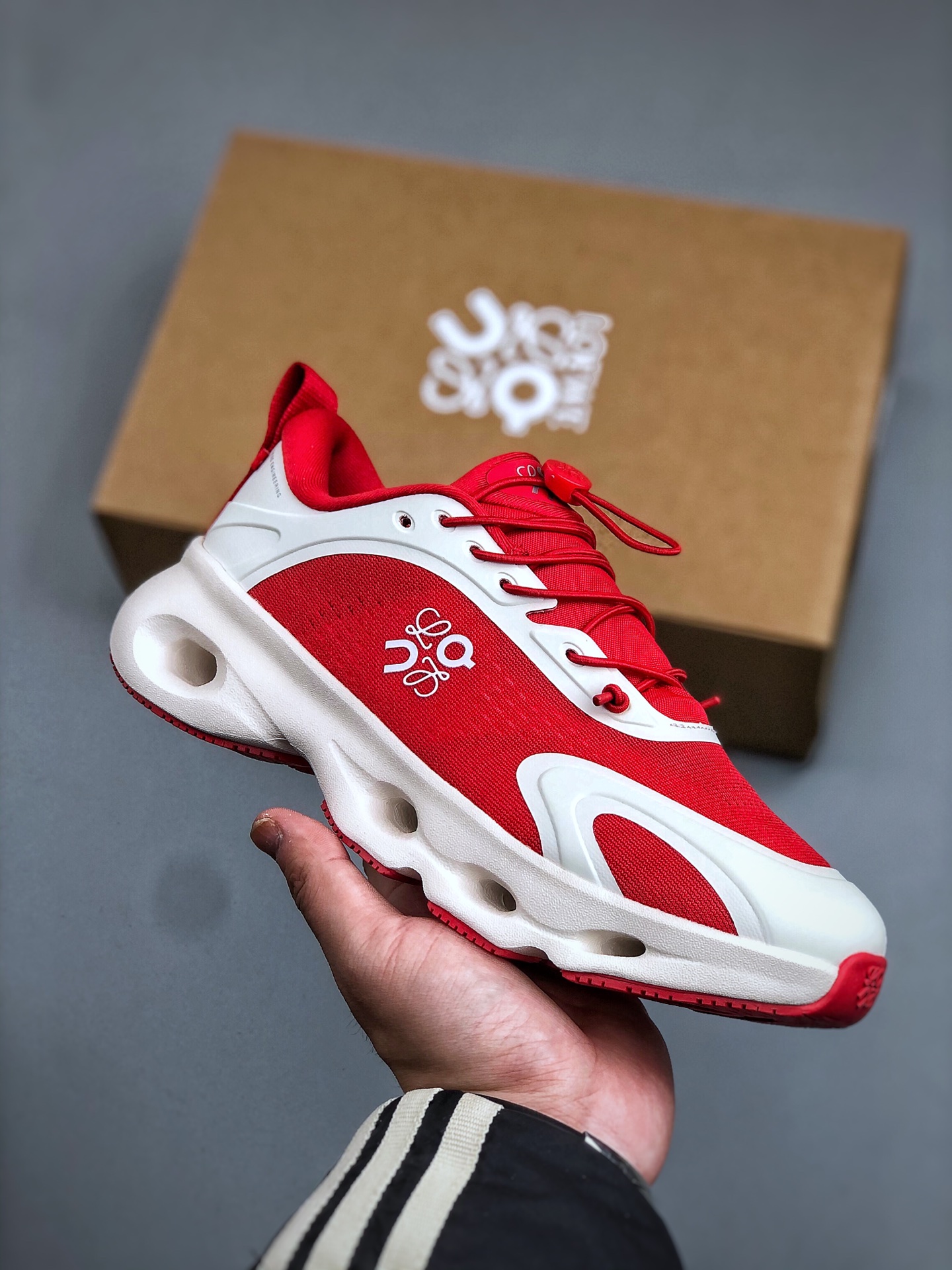 _dto9sGekhps15yFQLWjubSA4tqXb1GgvL2uwsLg