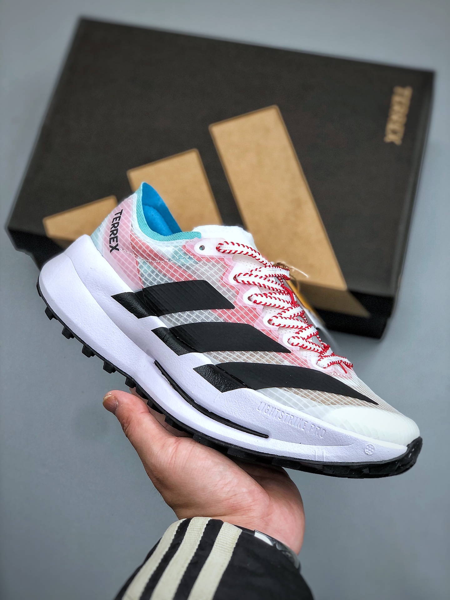 _dhE9sZ5YrLALfJet3EYnZozvPSTH1CaswGbeNUg