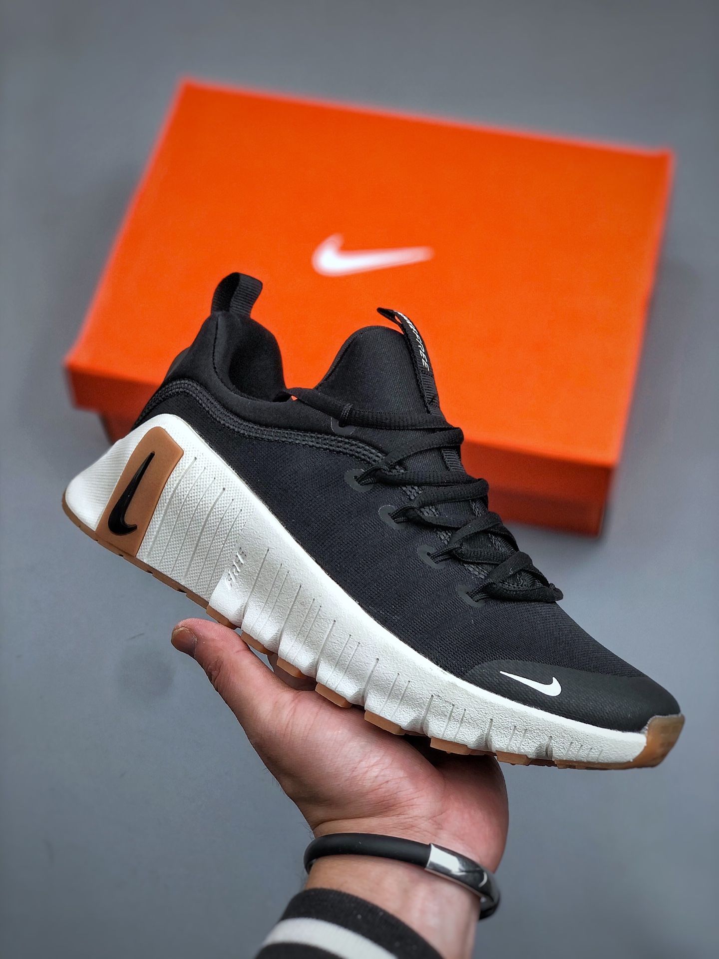 _do79sr7Qg_AEKxEwTj9oS-j1YQJfTeUqMv6QVSQ