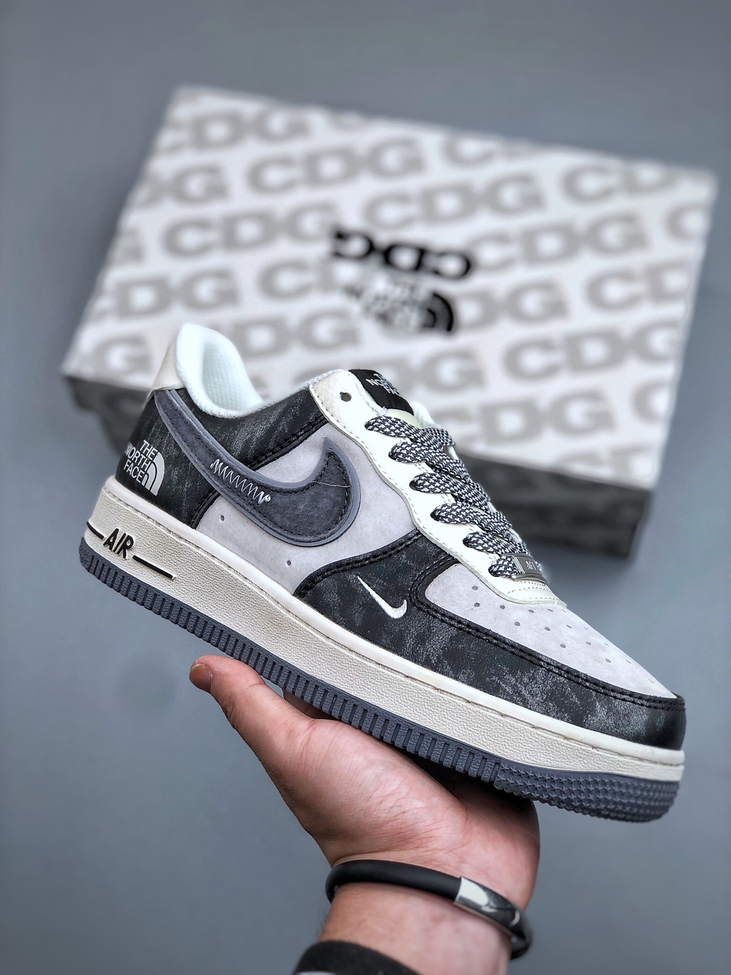 _dqy9s8aY-9vPyVJPNhQP-ukajSUferCJ8RthYSw