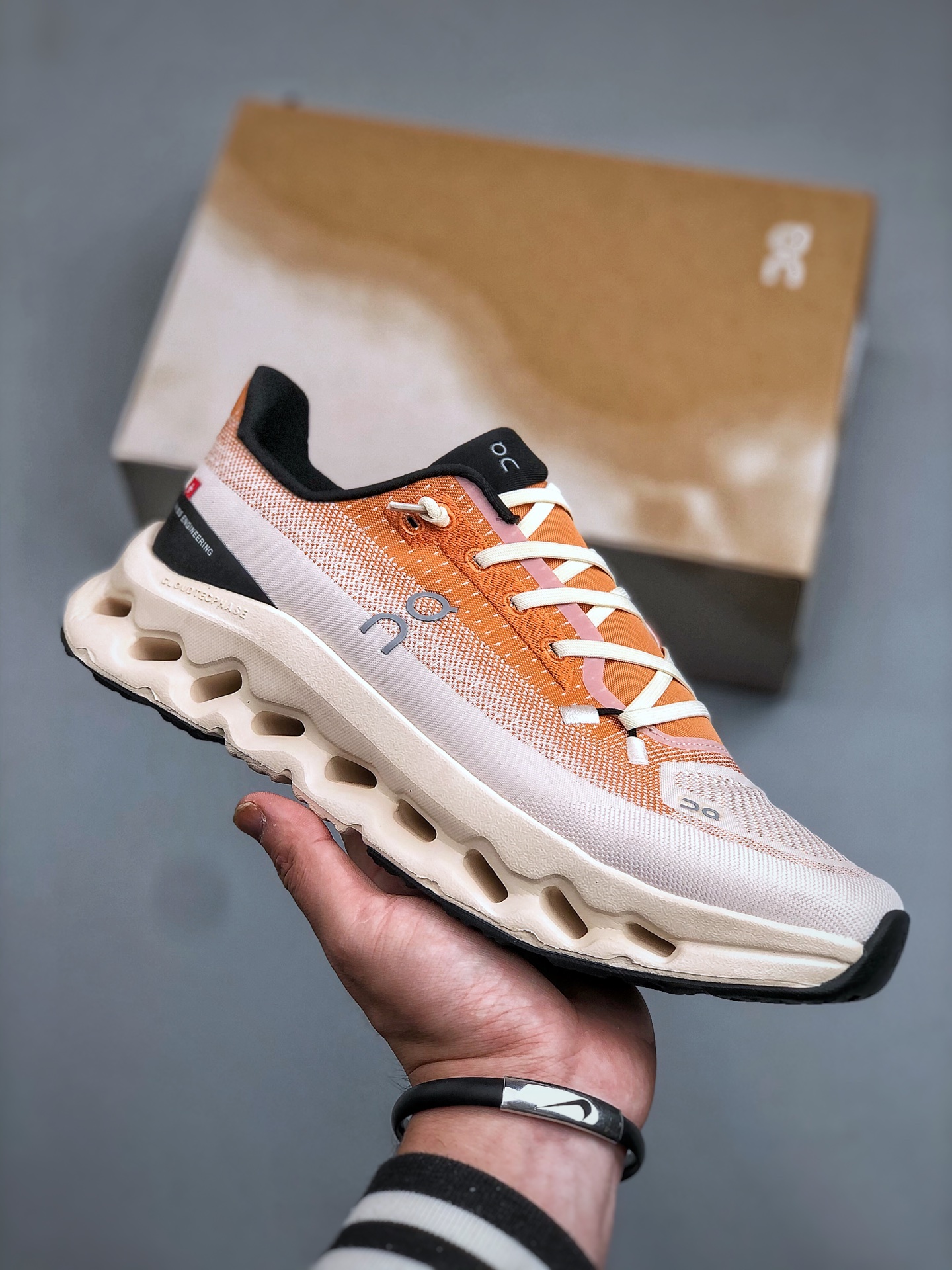 _dwv9six_N5Lqi9g-DfsAj7J54HrMYT6NaQxQf1A