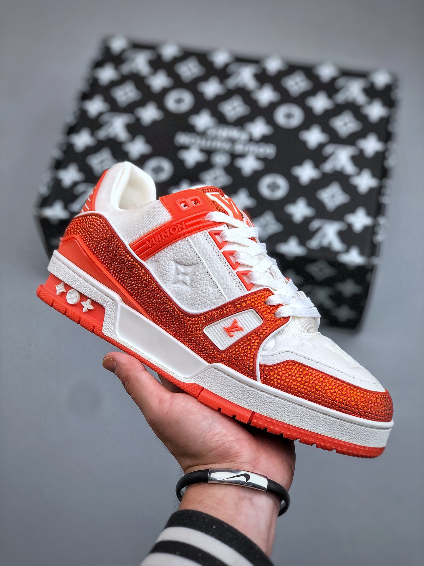 _dfy9stKPH1BmIAklb-TwhcvXBhFhVwsC7YZoDzg