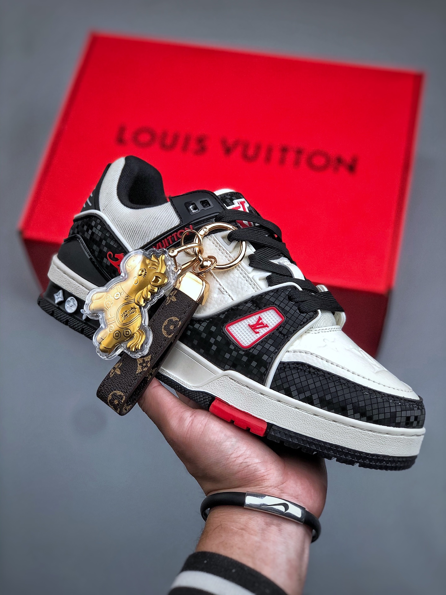 _dp09s9AGz5jf5Abv_zXM-H-ItlnnCVm15Gj75kQ