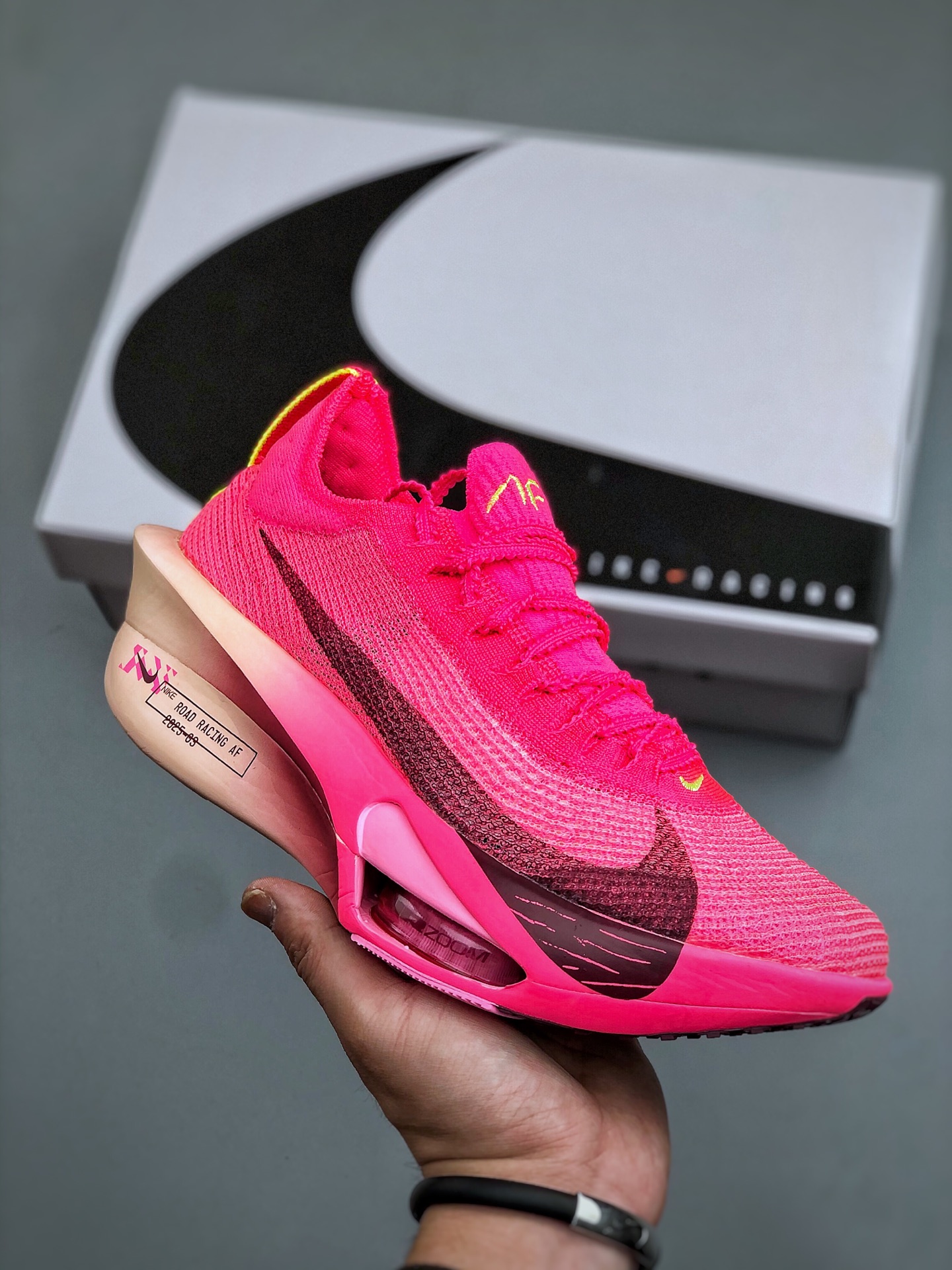 _dr09svQvxLT1kCcnim0rQcZXkp9vnoiZX87R35Q