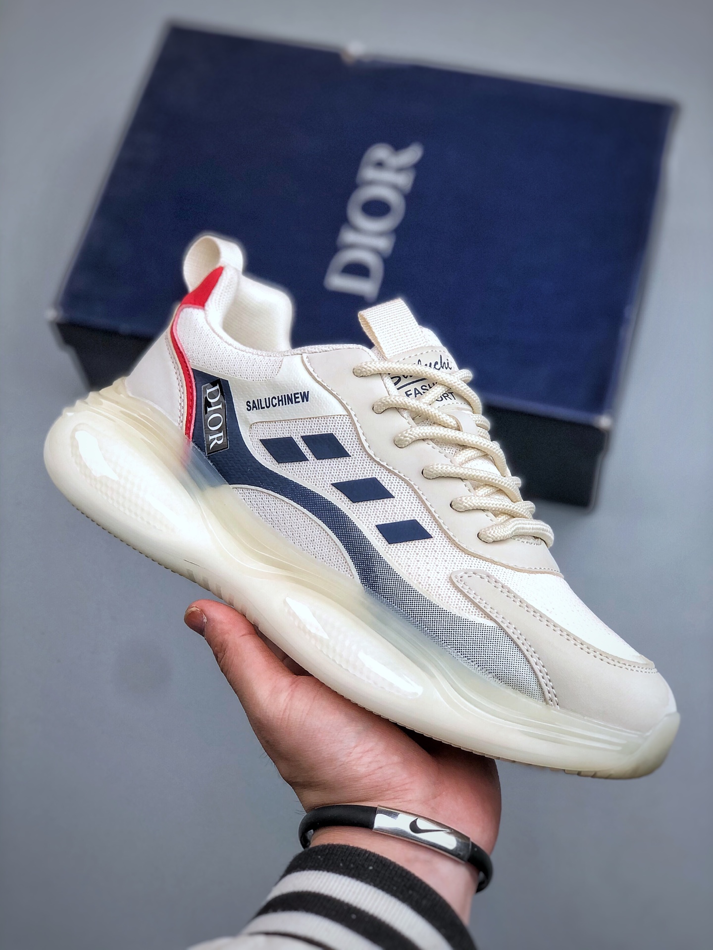 _daP9sAOjJm_gd4YofR5s9q9rpayyoBk_NSUYMUQ