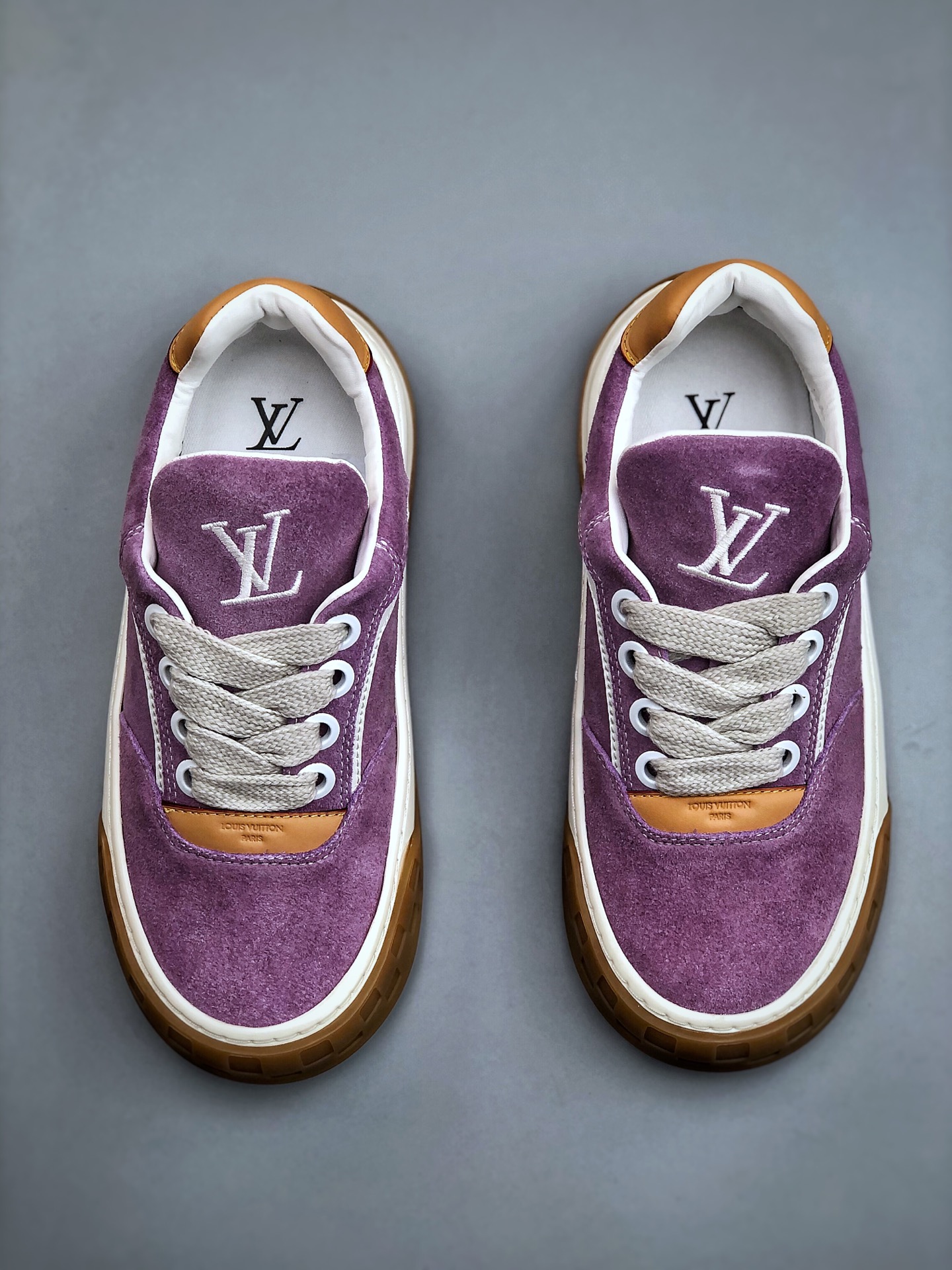 LOUIS VUITTON Tilted 系列 2026 早春全新上架 LV 路易威登 Tilted Low Sneakers 倾斜系列低帮复古休闲运动板鞋-Chinese wholesaler seller Clothes Bags handbags wholesale Shoes High Quatity wholesaler seller Cheap Sneakers from China Factory Chinese suppliers china wholesale clothing wholesaler seller LOUIS VUITTON Tilted 系列 2026 早春全新上架 LV 路易威登 Tilted Low Sneakers 倾斜系列低帮复古休闲运动板鞋
