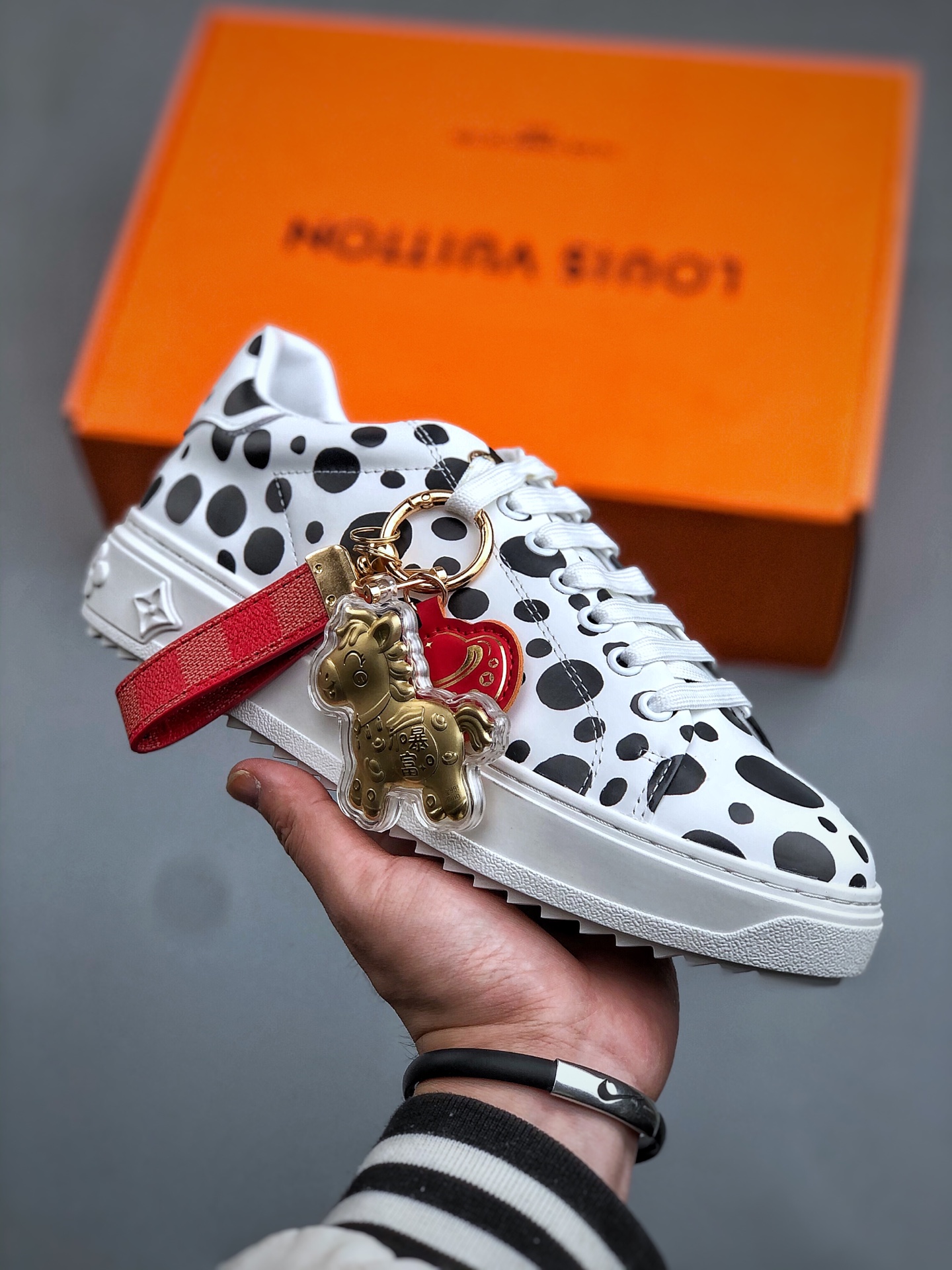 _dkK9sH0NACxcAWgAecvdl_agtBirR--fwIwDOjg