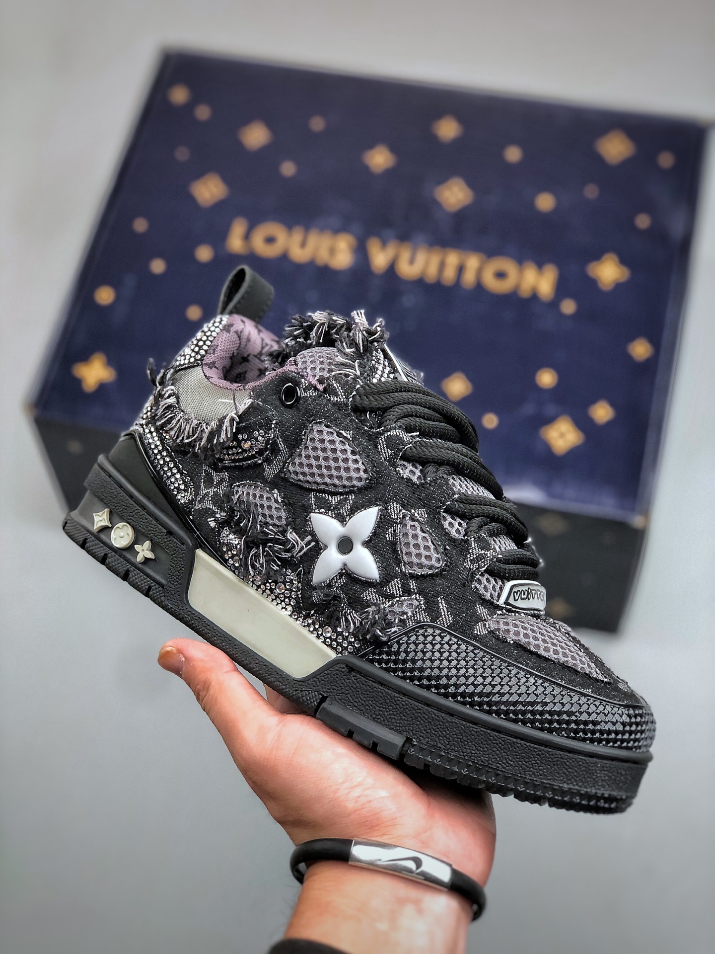 _dqC9s9sruAzzWAvqHdC_KSwhVjCTlrWCz0tTO1A