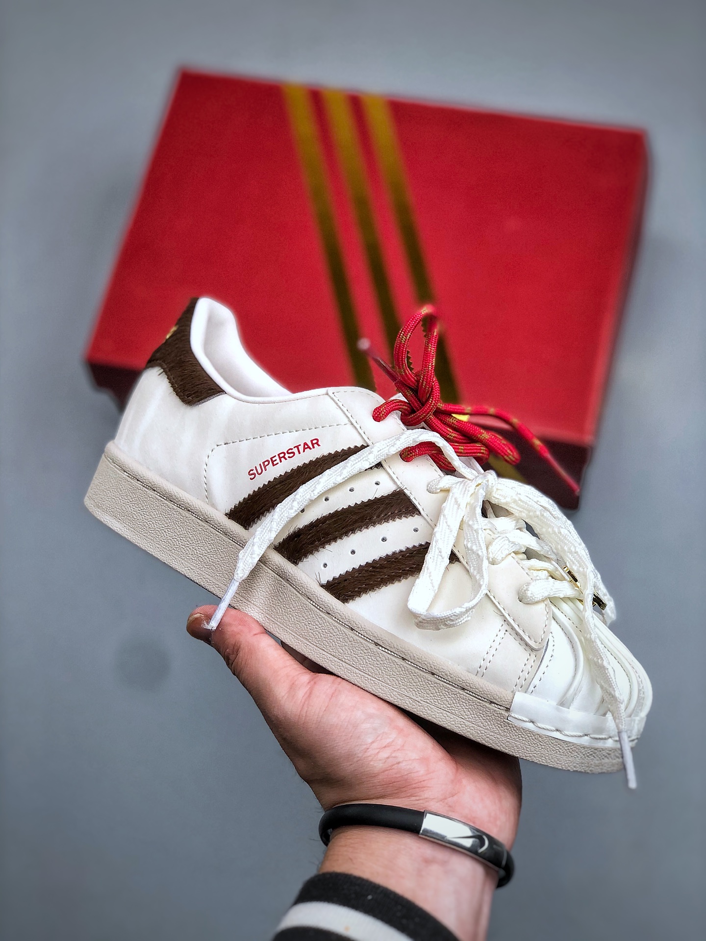 _dKV9sGFI9A--Je9PEIgVvMbBR6H2iB23AfjD_wg