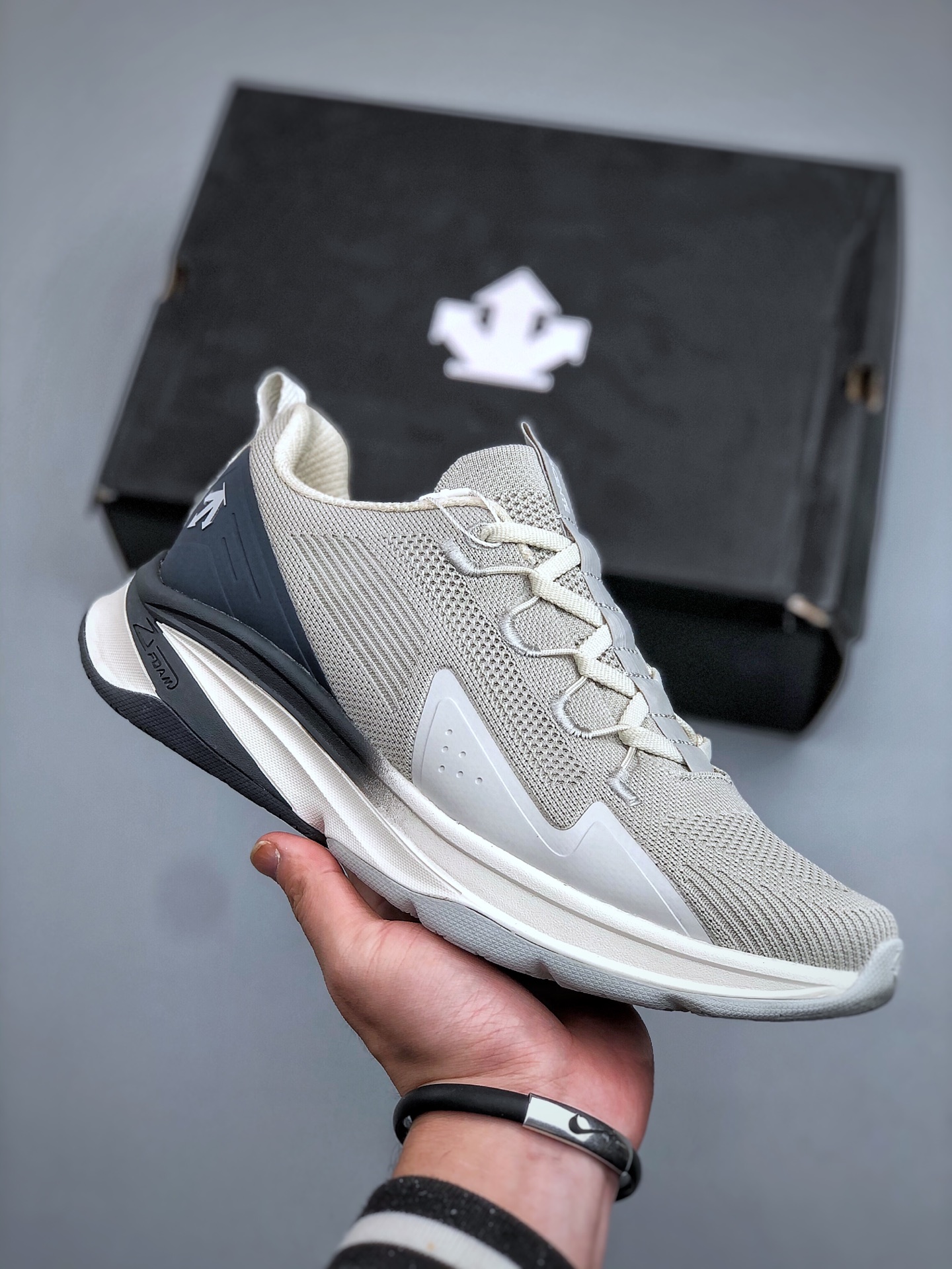 _dxh9sQoqn7APzOaJjVTzHyRlInu25sMhGwLfIDg