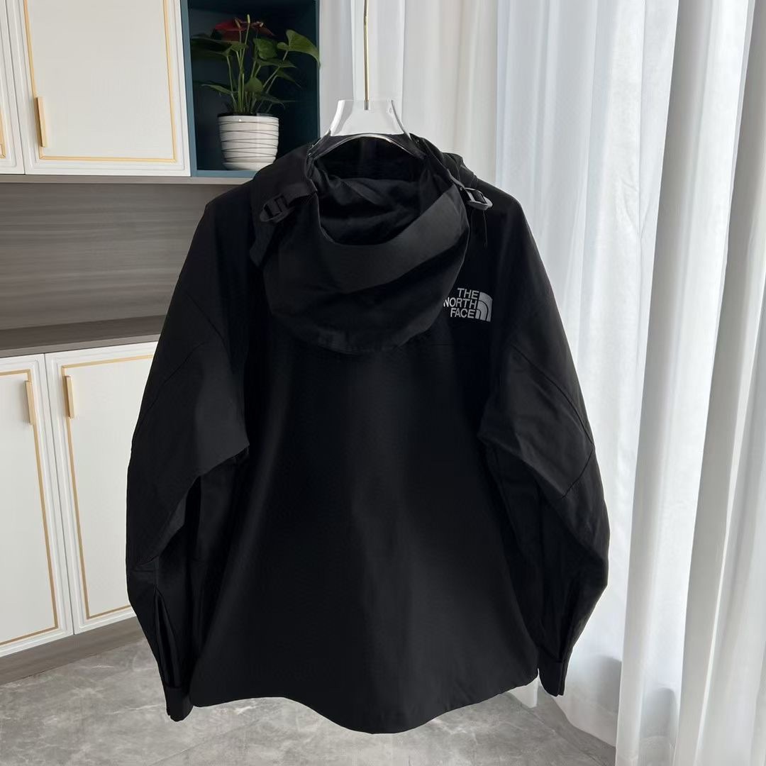The North Face 1990 Classic Mountain Jacket - Gore-Tex, Waterproof, Windproof 3 i1756494157 208 3