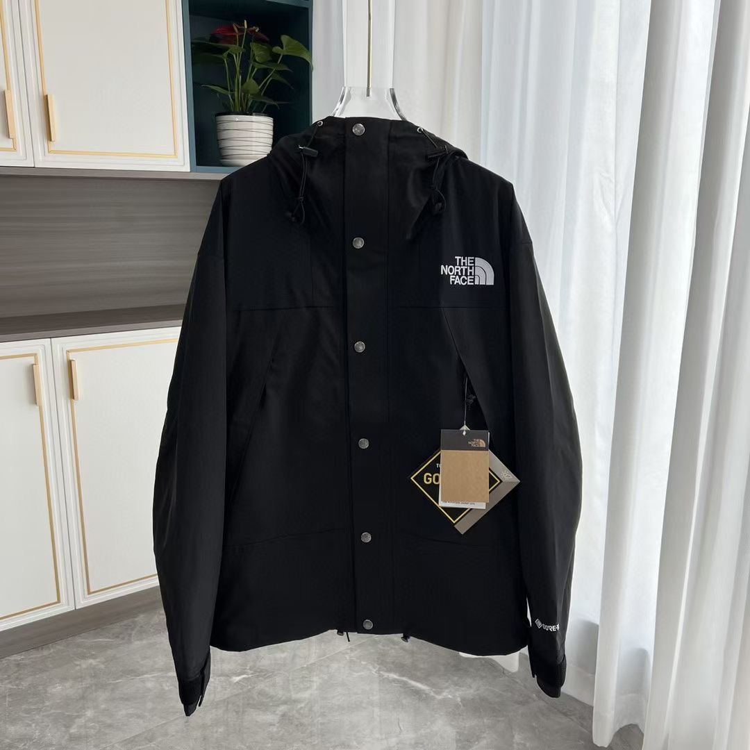 The North Face 1990 Classic Mountain Jacket - Gore-Tex, Waterproof, Windproof 1 i1756494157 9293 7