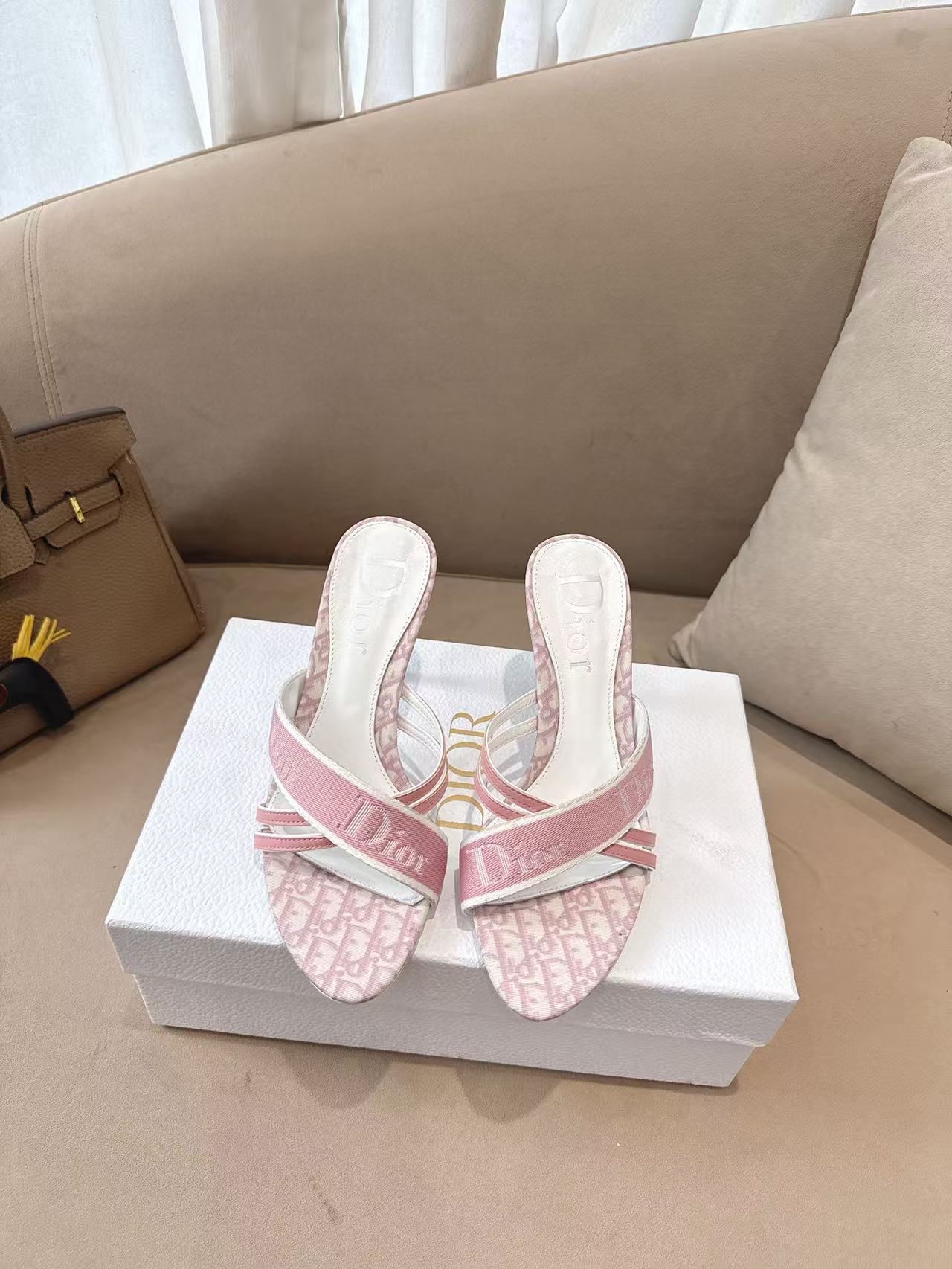 Dior Dior*迪奥2026ss夏季新款中古高跟拖鞋 公主范十足，颜色非常抬肤色，迷人的 美感