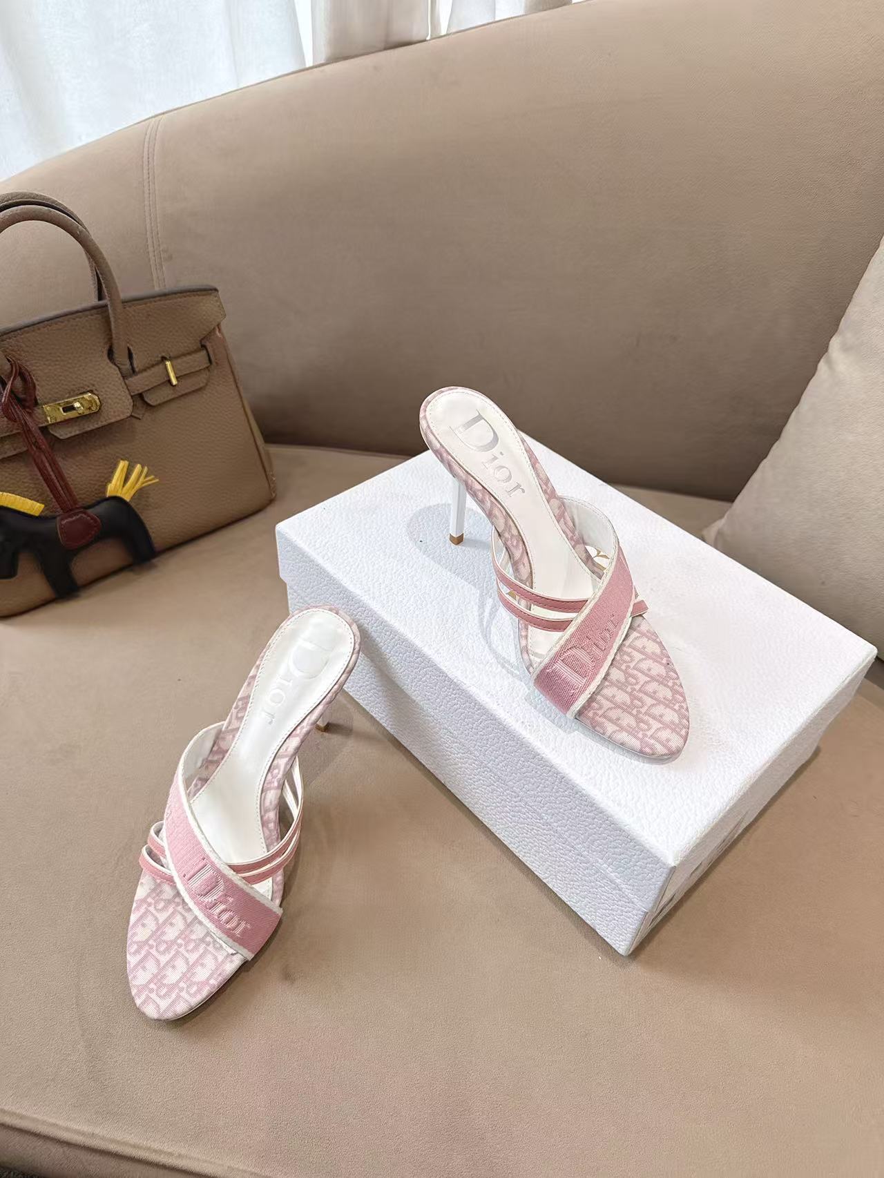 Dior Dior*迪奥2026ss夏季新款中古高跟拖鞋 公主范十足，颜色非常抬肤色，迷人的 美感
