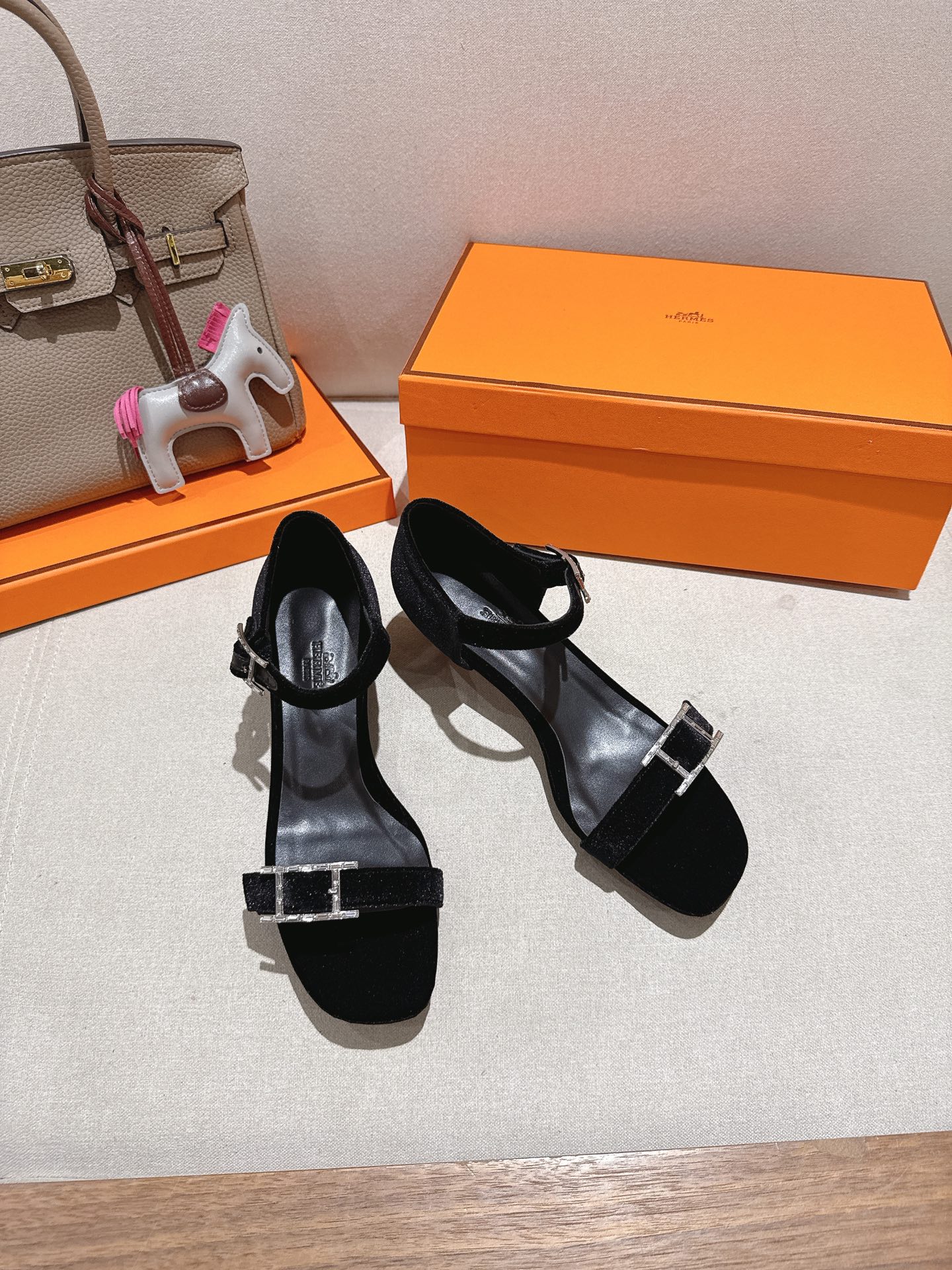 NO:255407,4.5cm Hermes Judy 105 high heel sandals———————————————————————————————————————————————————————————————————————————————————————————————————————————————————————————————————————————————————————————————————————————————————————————————————————————————————————————————————————————————————————————————————————————————————————————————————————————————————————————————————————————————————————————————————————————————————————————————————————————————————————————————————————————————————————————————————————————————————————————————————————————198609094.5cm Hermes 爱马仕 Judy 105高跟凉鞋———————————时尚又百搭 搭配Hapi鞋扣 超级舒服 每个细节都做到极致 搭配同色调标志性纯鞋扣 设计简约流畅 打造时尚柔美造型 原版小牛皮原版1:1独家私模鞋跟/原版真皮大底  跟高:10.5cm 7cm 4.5cm 三个跟高 SIZE34-43（34.40.41.42.43定制不退不换）,凉鞋,hermes,hermes,sandals,cowhide,Leather soles,Women's Shoes