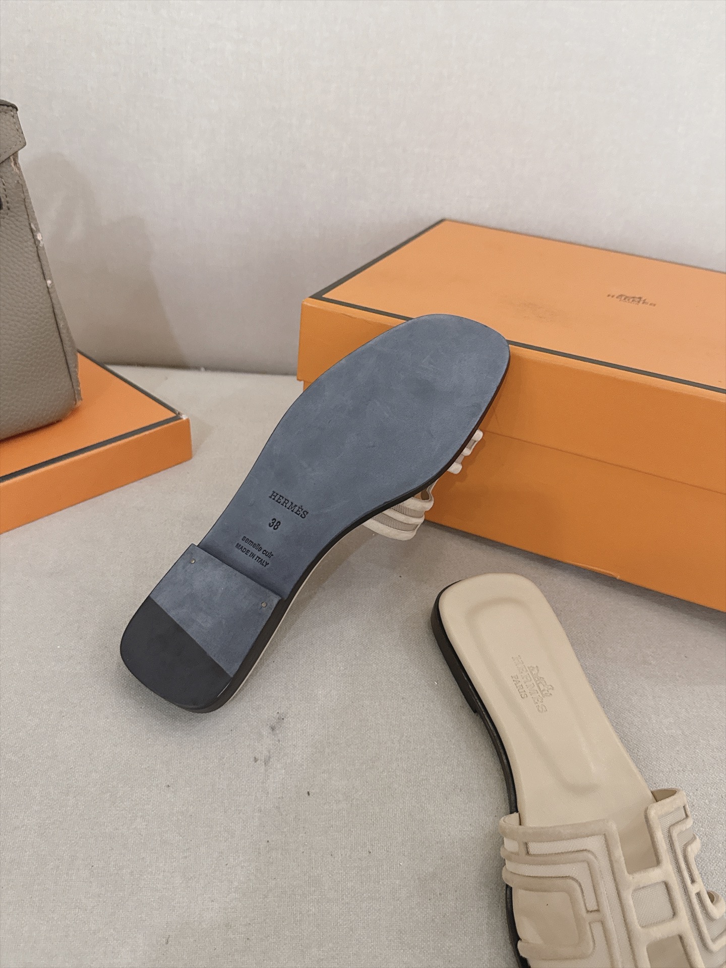 Hermes Slides