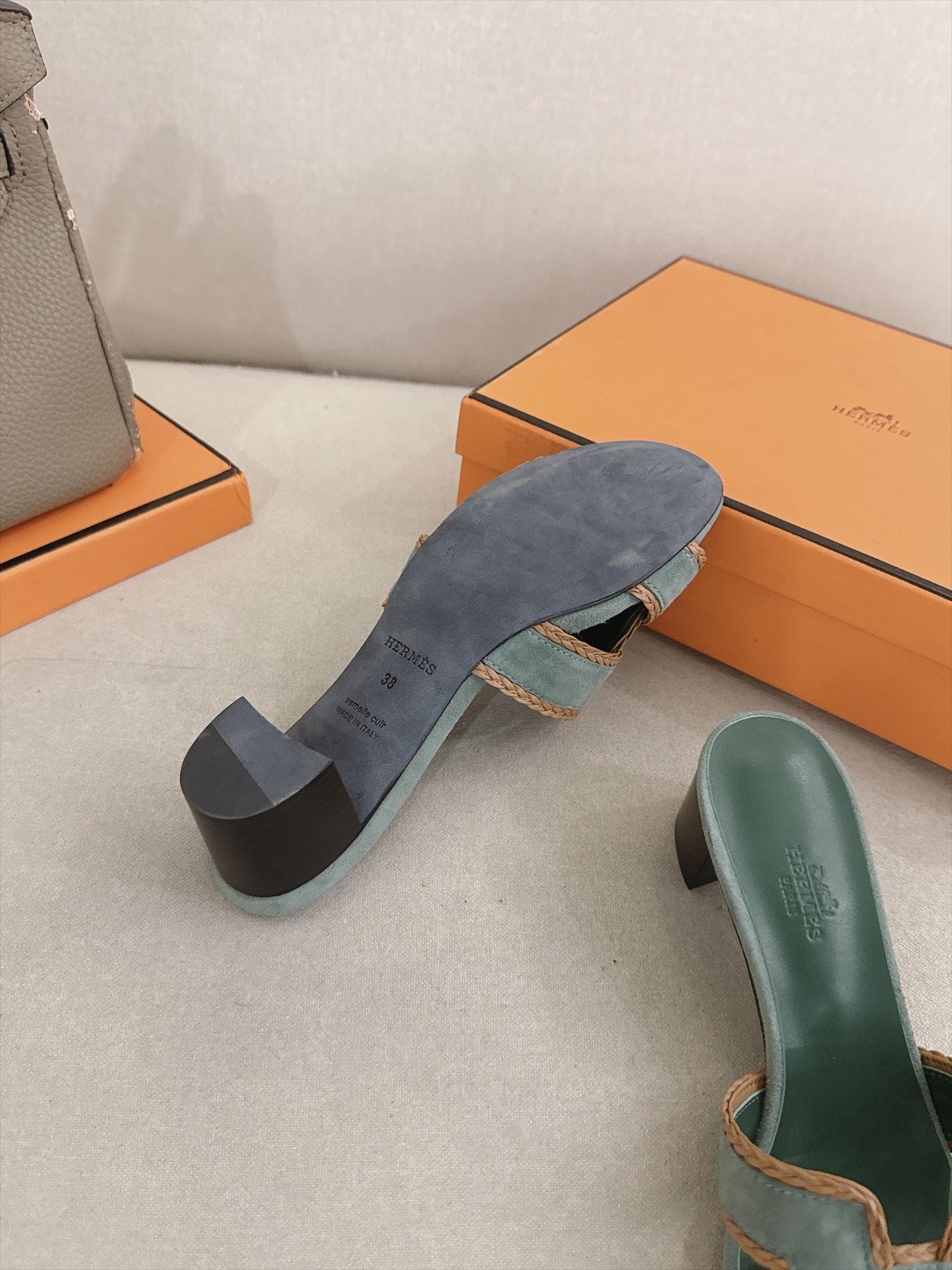 Hermes Slides