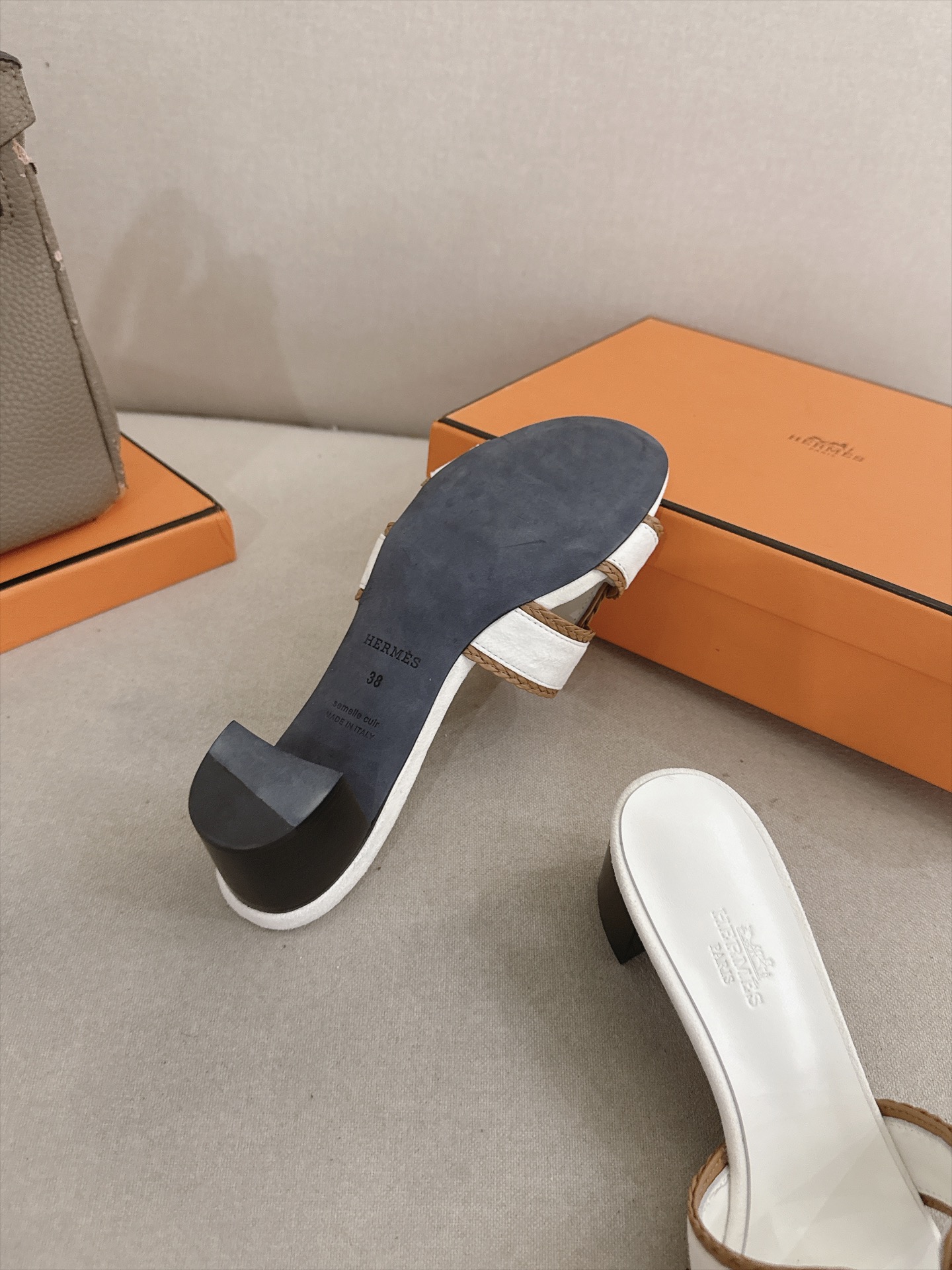Hermes Slides