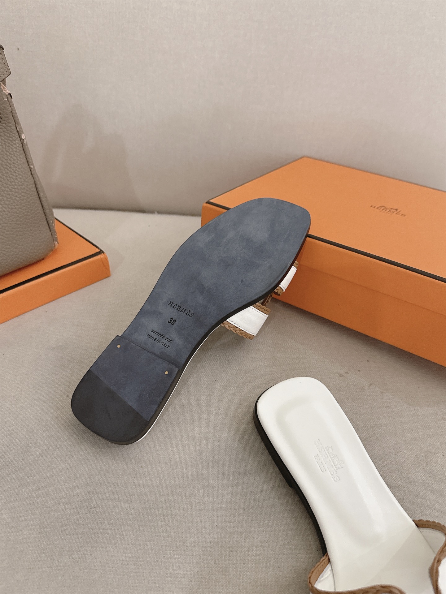 Hermes Slides