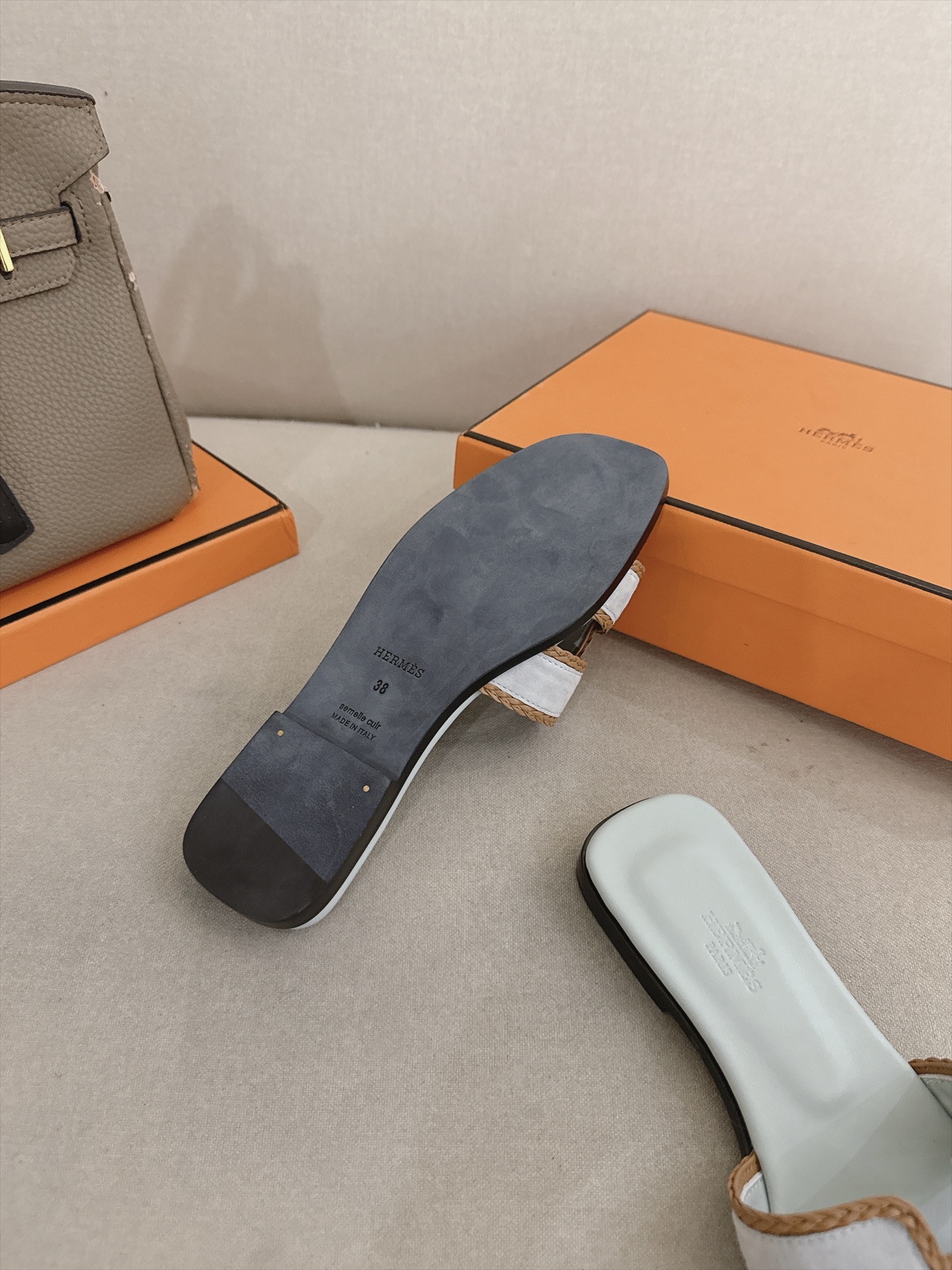 Hermes Slides