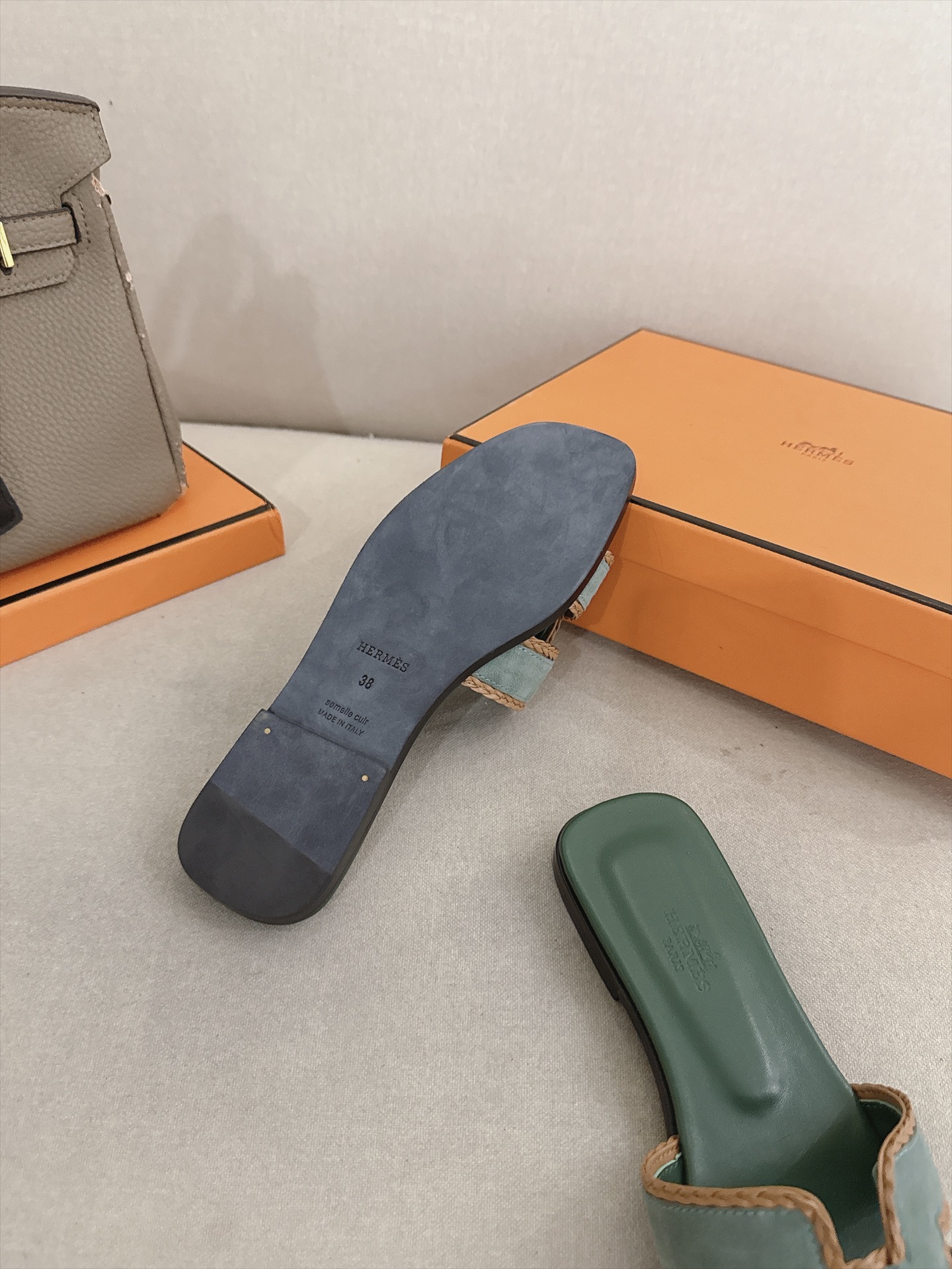Hermes Slides