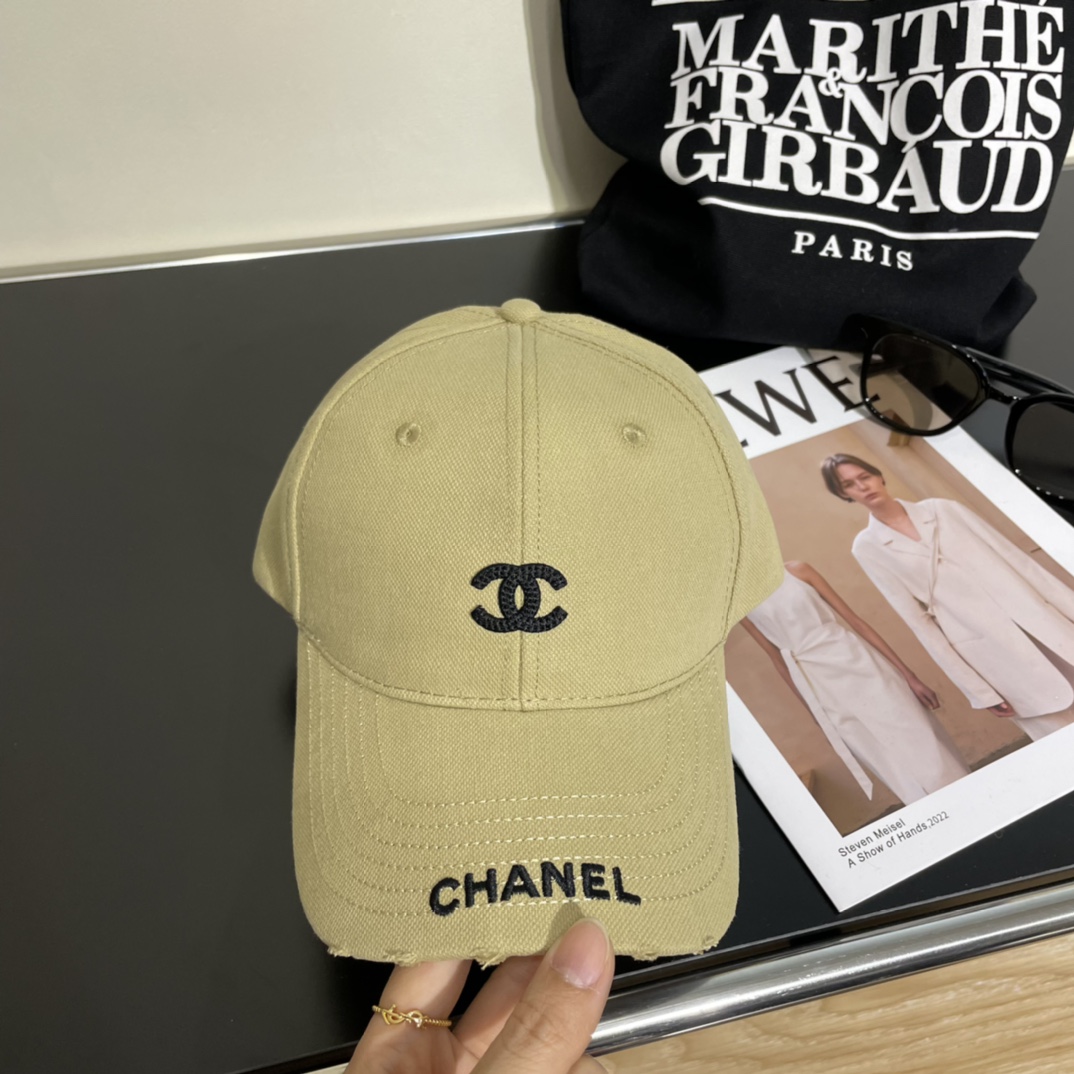 CHANEL香奈儿新款简约刺绣logo棒球帽新款出货大牌款超好搭配赶紧入手！